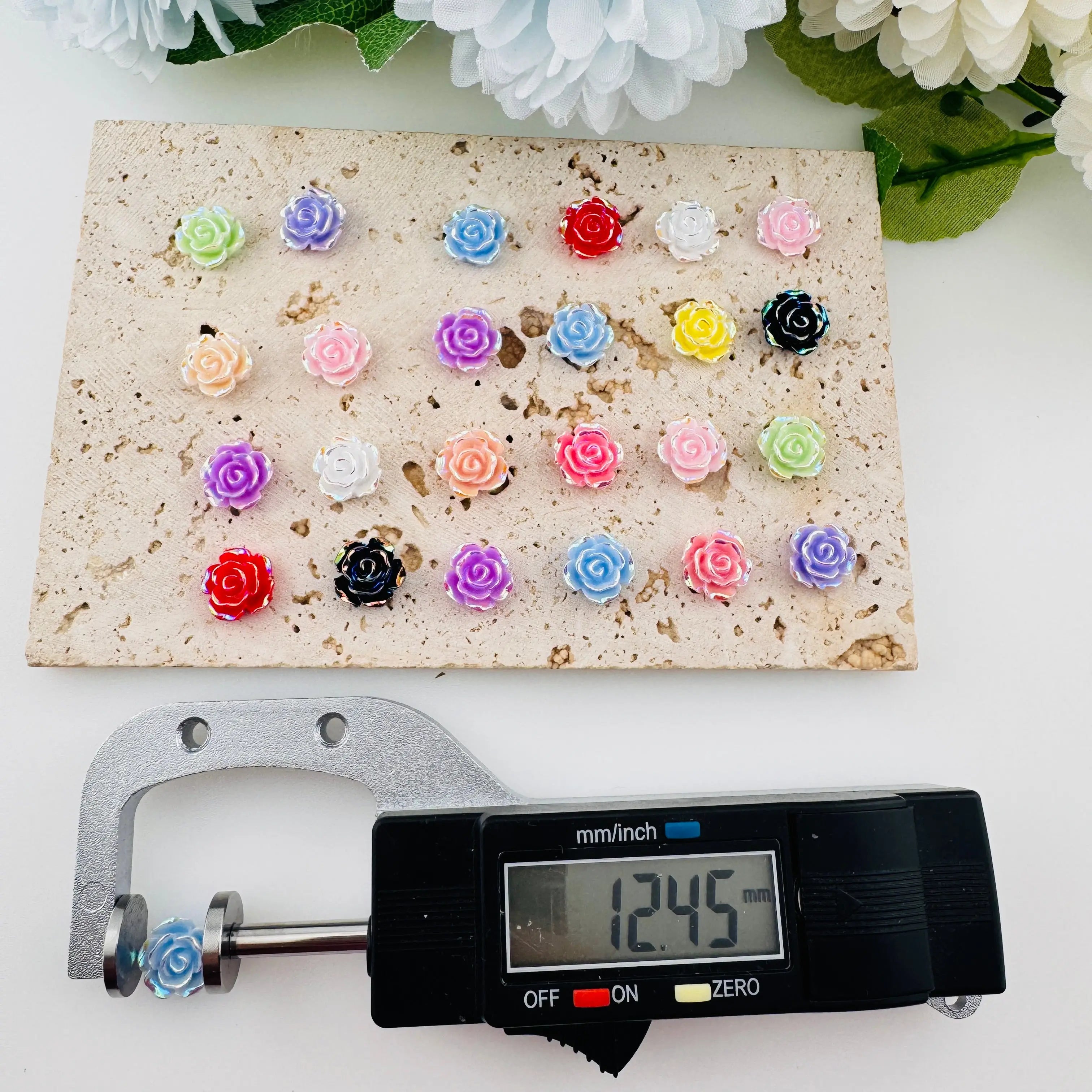 FS10768-13MM Resin Rose Charms Zoe DIY Wholesale