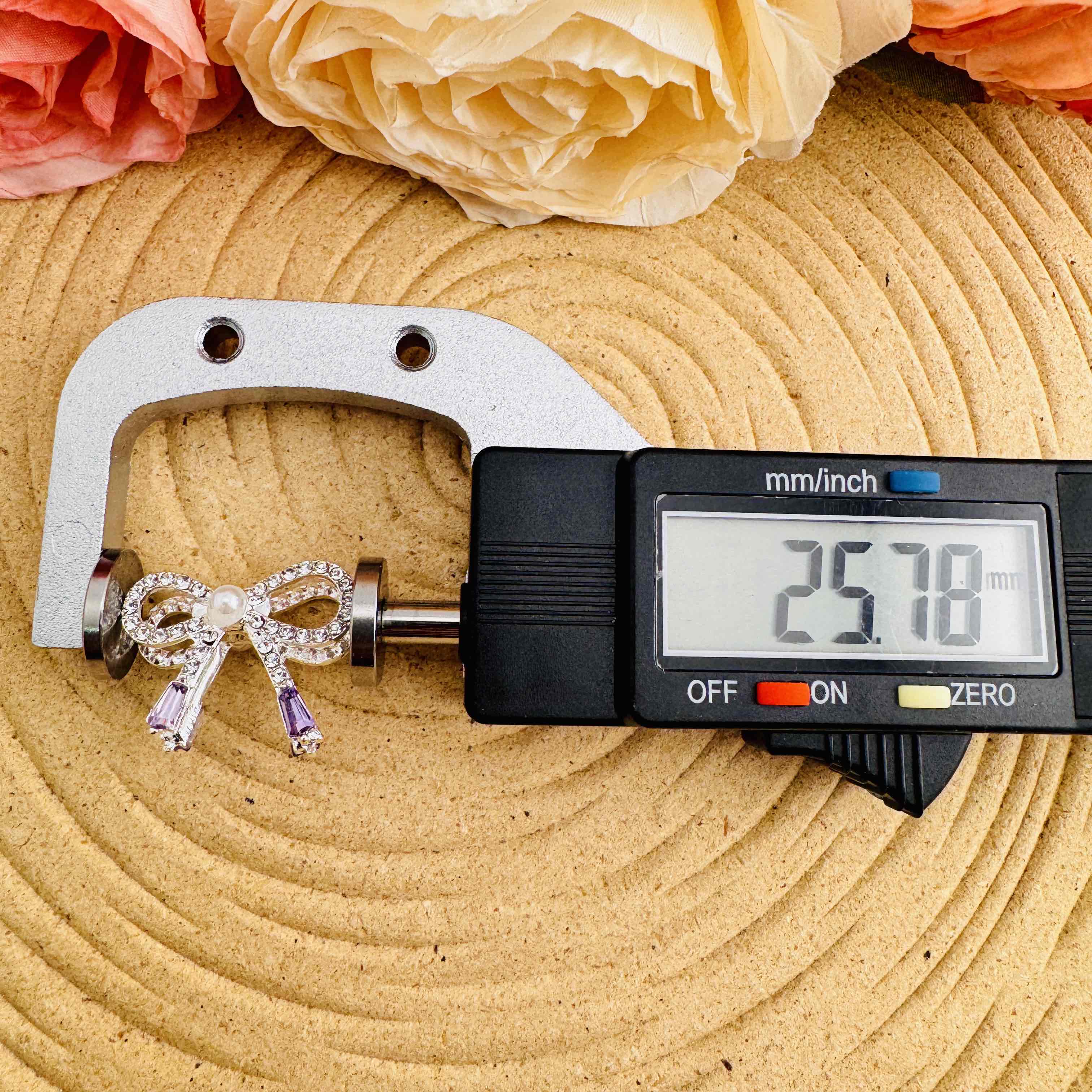 FS10783-About 21×26mm Mixed Color SparklingFancy Bow Metal Alloy Beads Fit For Beadable Pens Jewelry Making Keychain Jewelry Making Zoe DIY Wholesale