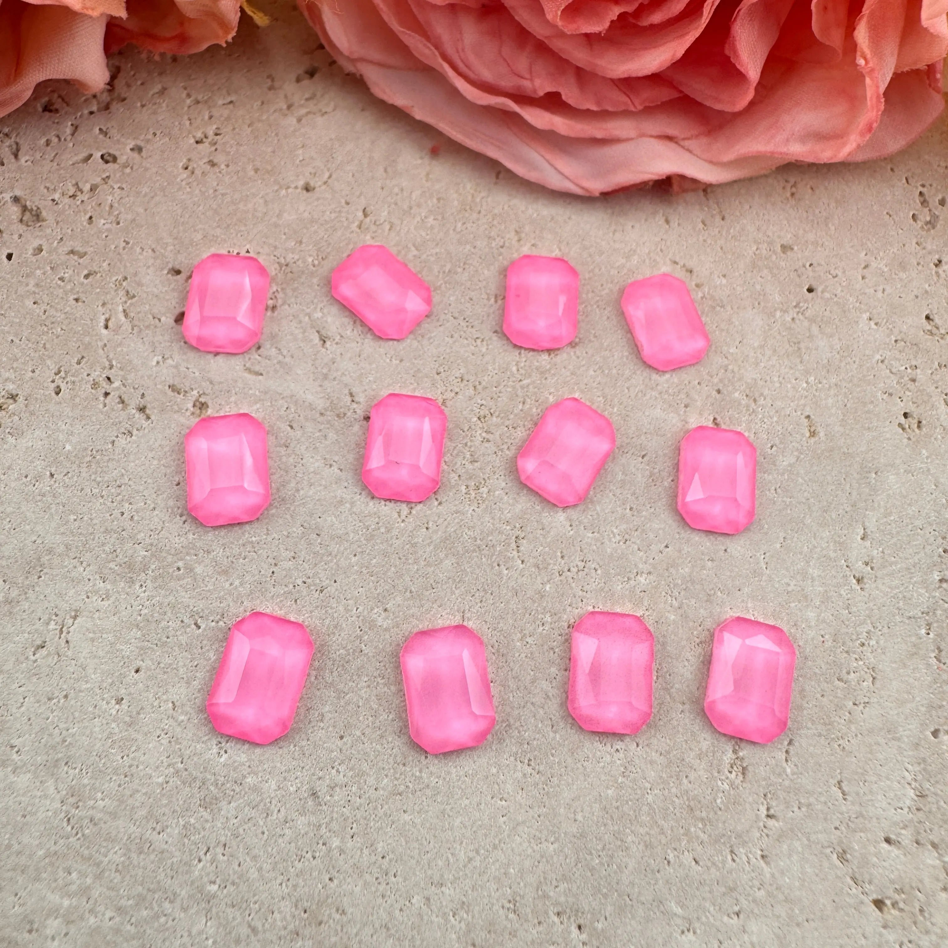 FS10856-6×8mm Crystal Glass Nail Charms Zoe DIY Wholesale