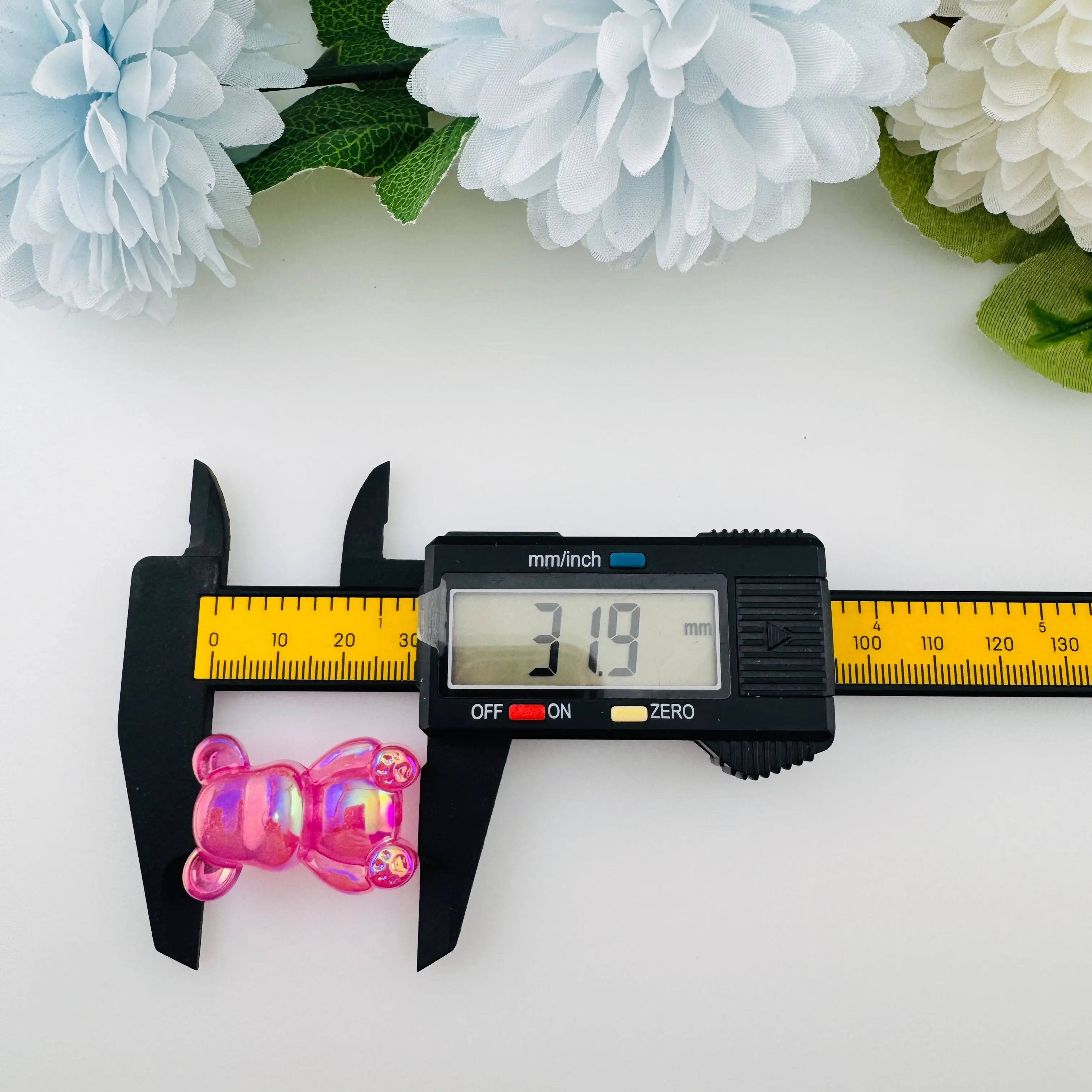 FS11173-About 22×32mm Luminous Bear Acrylic Beads