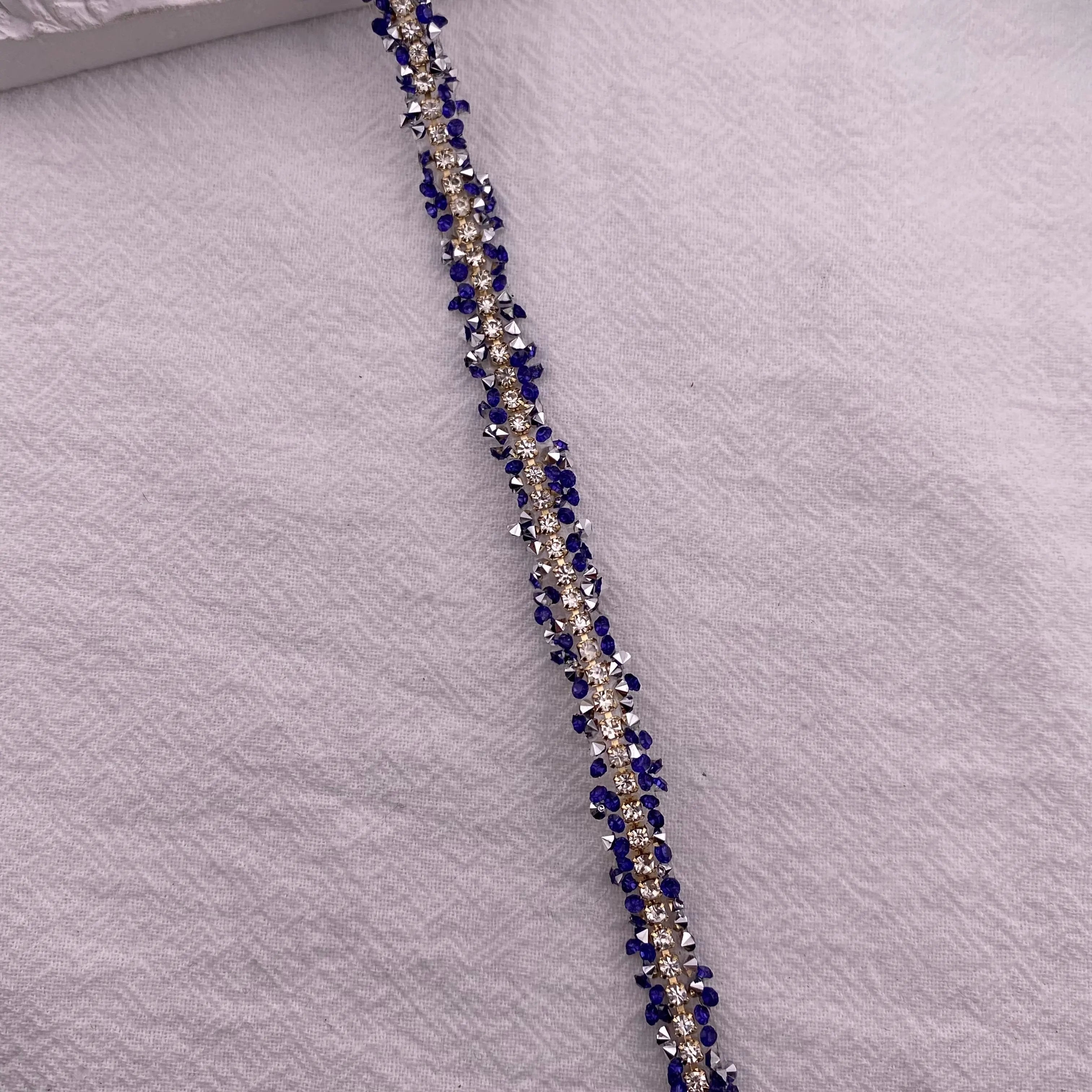 FS1301-0.9cm Width Sugar Diamonds Wraps tapes With Gold Chain In Middle For Making Fancy Bead Zoe's DIY Shop