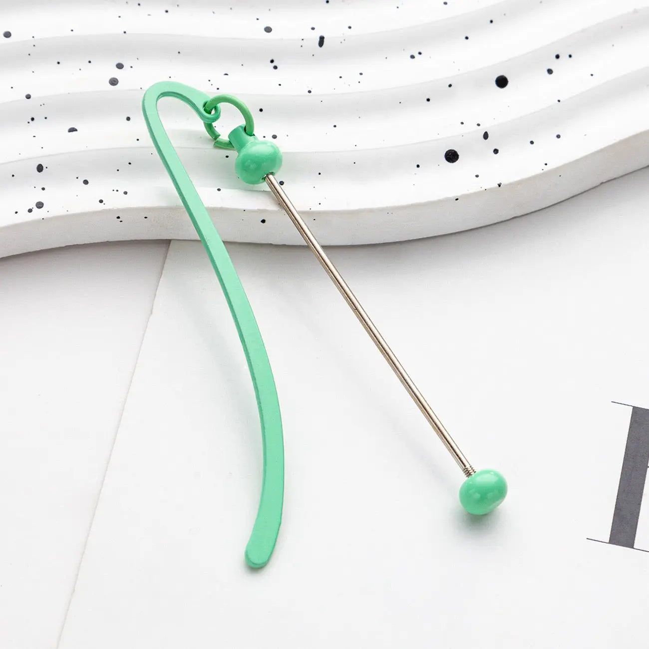 FS17927-About 8.6×7.8cm Beadable Book Marks