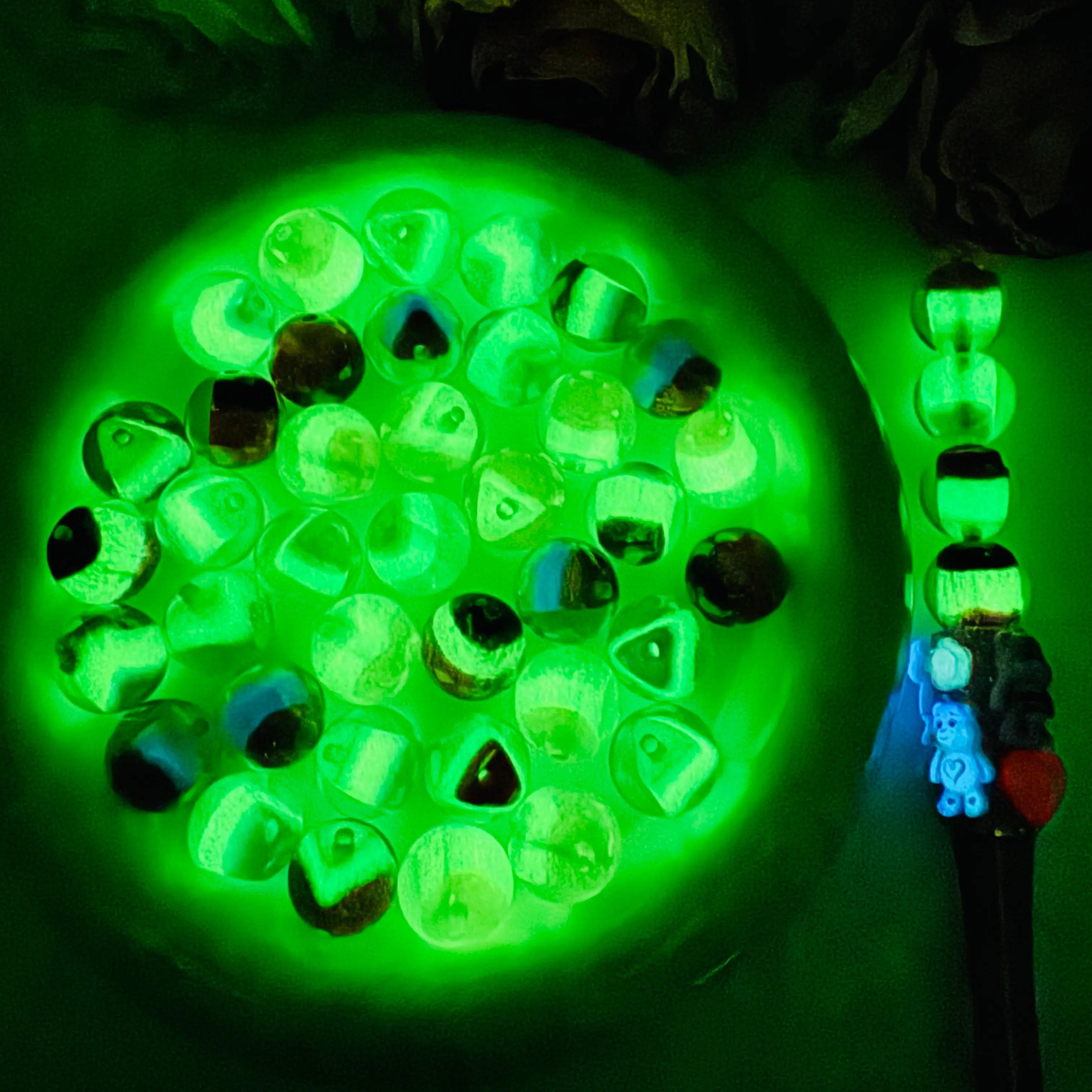 FS18092-16mm Mixed Color Changing Luminous Resin Beads Zoe DIY Wholesale