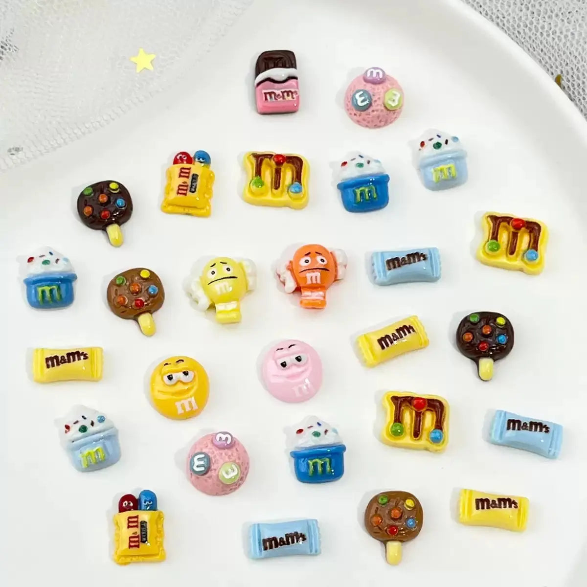 FS18278-Random Mixed M&M Resin Nail Charms Zoe DIY Wholesale
