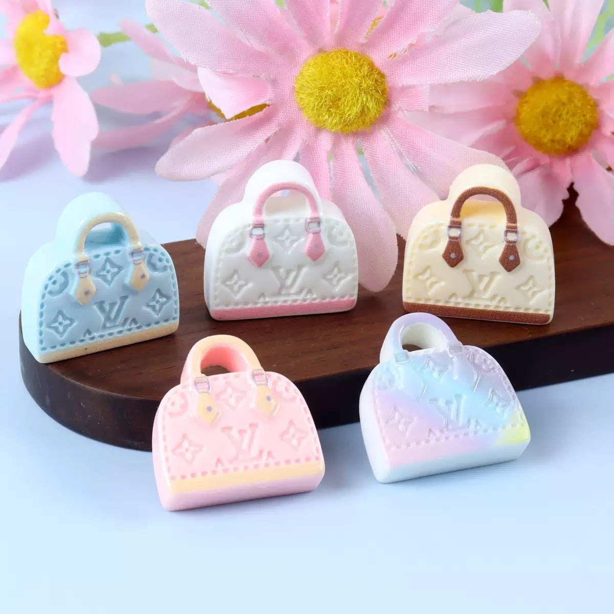 FS19165-About 25×25×7mm Bag Resin Charms Zoe DIY Wholesale