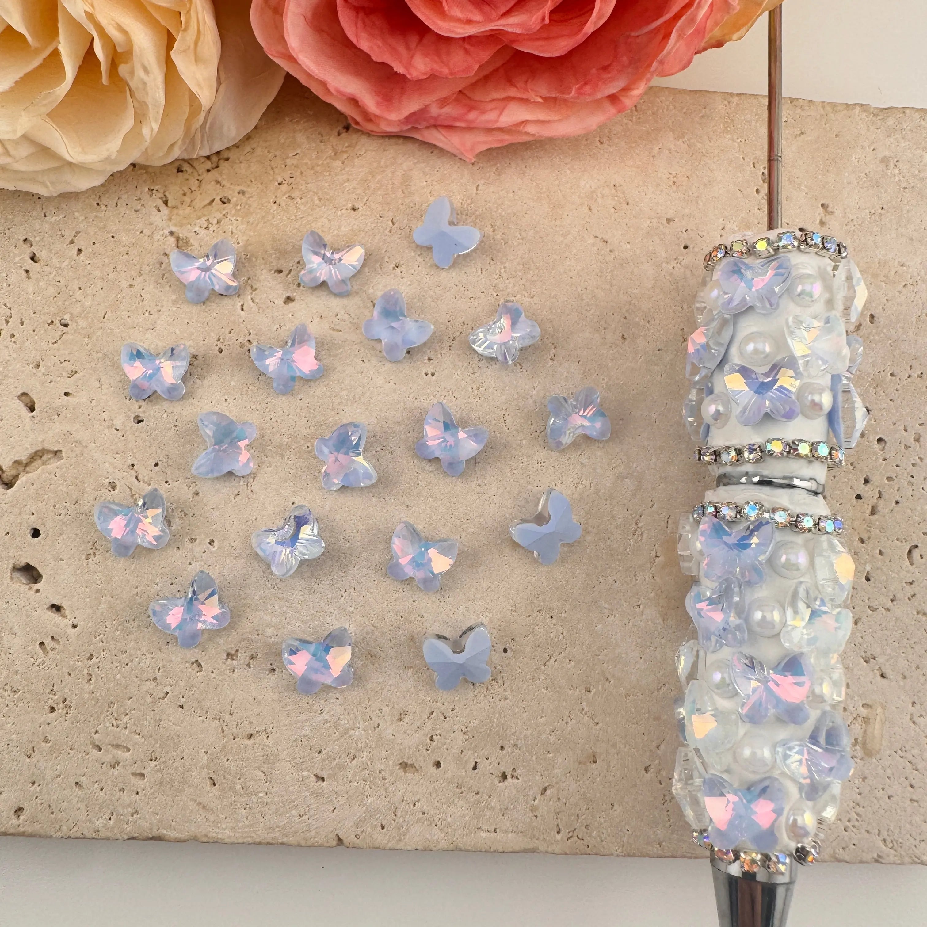 FS19216-About 7×8mm Butterfly Crystal Glass Nail Charms