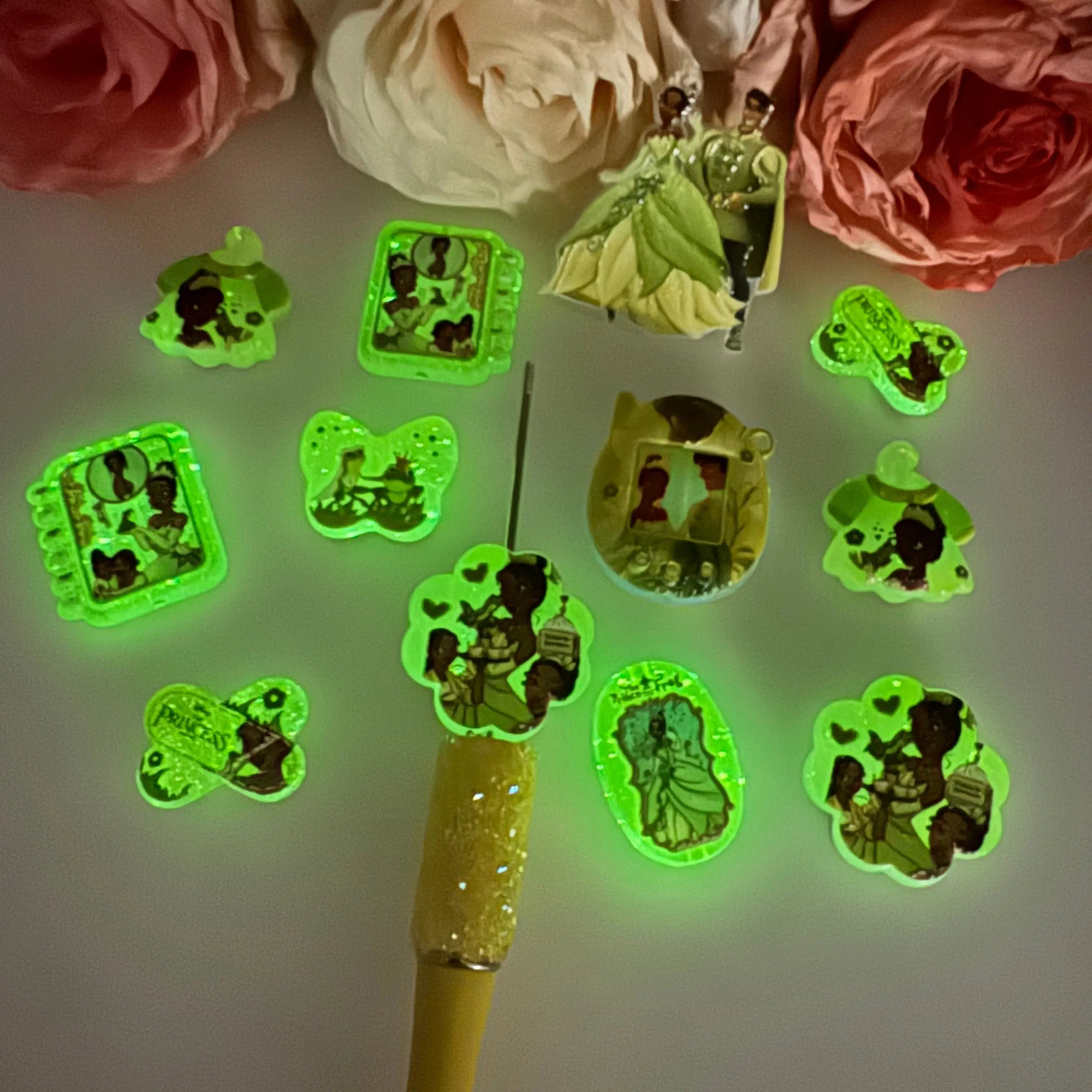 FS19229-Random Mixed Luminous Tina Princess Printed Acrylic Beads Zoe DIY Wholesale