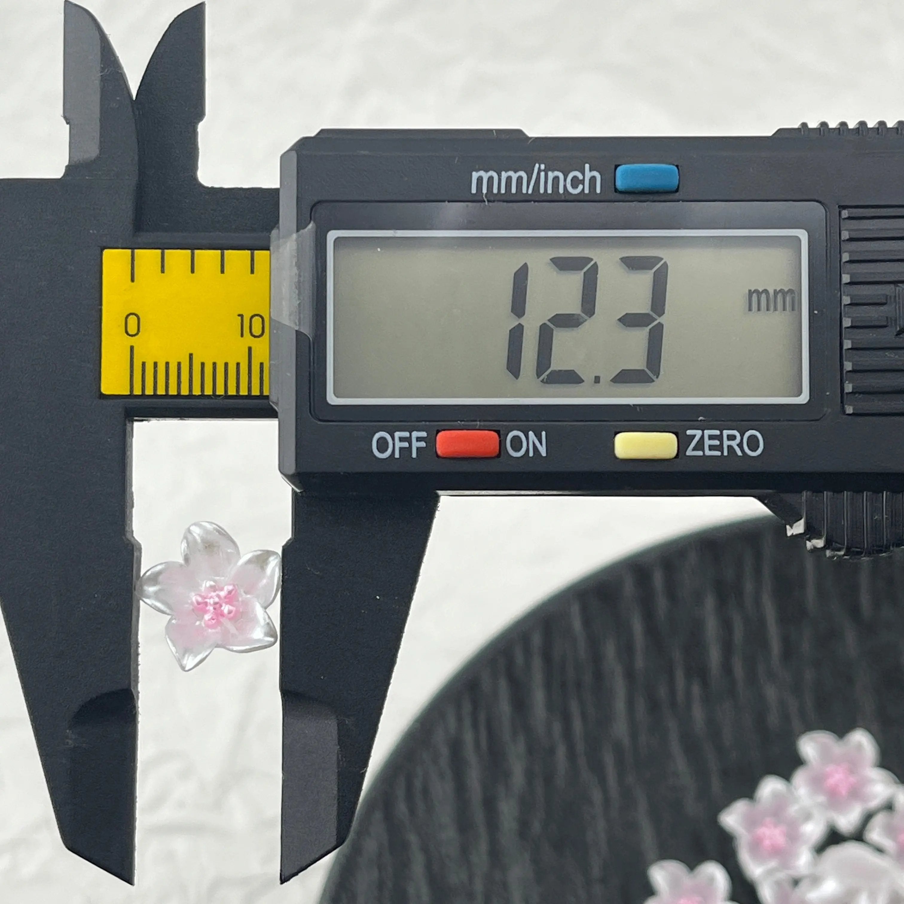 FS2152-190PCS 12MM Glowing Pearl Looking Lily Zoe's DIY Shop