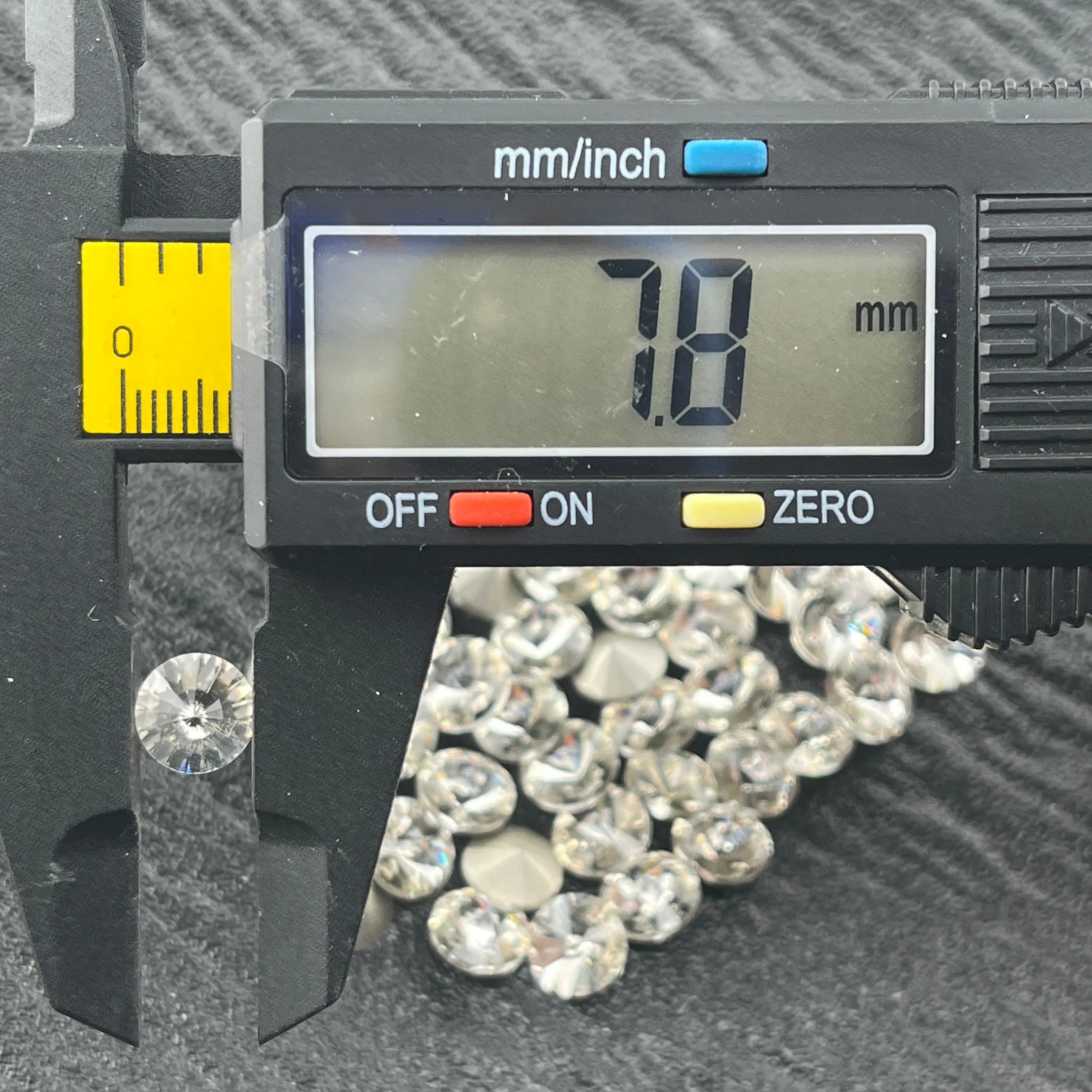 FS2236- 100PCS 8MM Diamond Zoe's DIY Shop