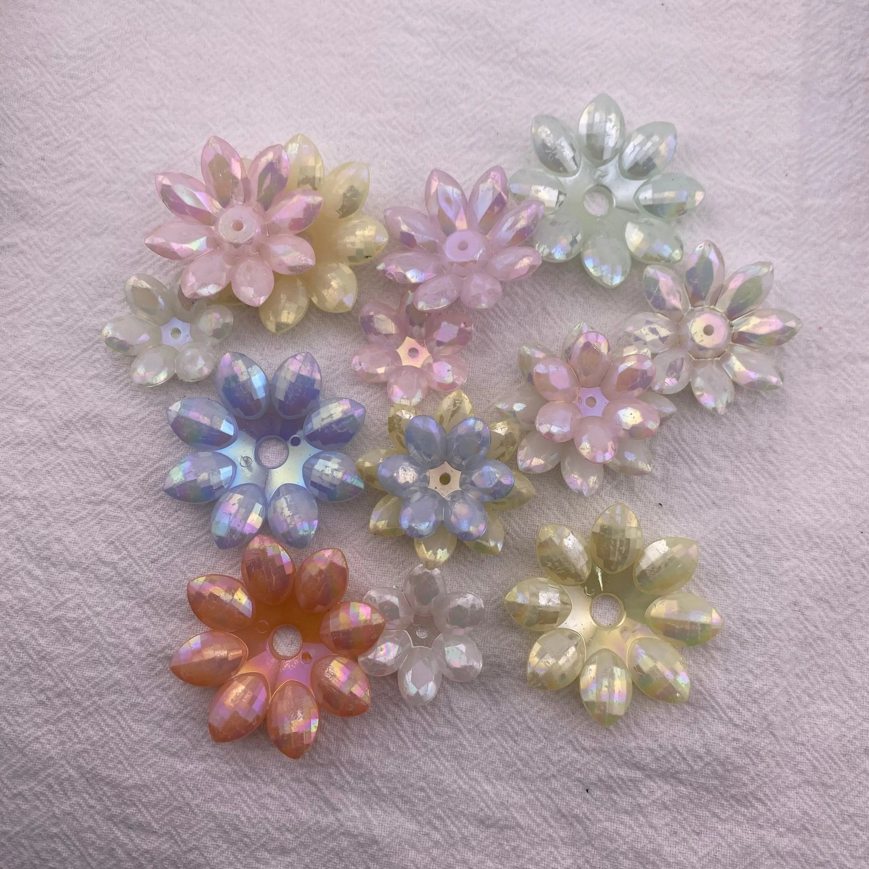 FS2307-Clear Color Lotus Flower (1 Set=24MM Size  +34MM Size +38MM Size ) Zoe's DIY Shop