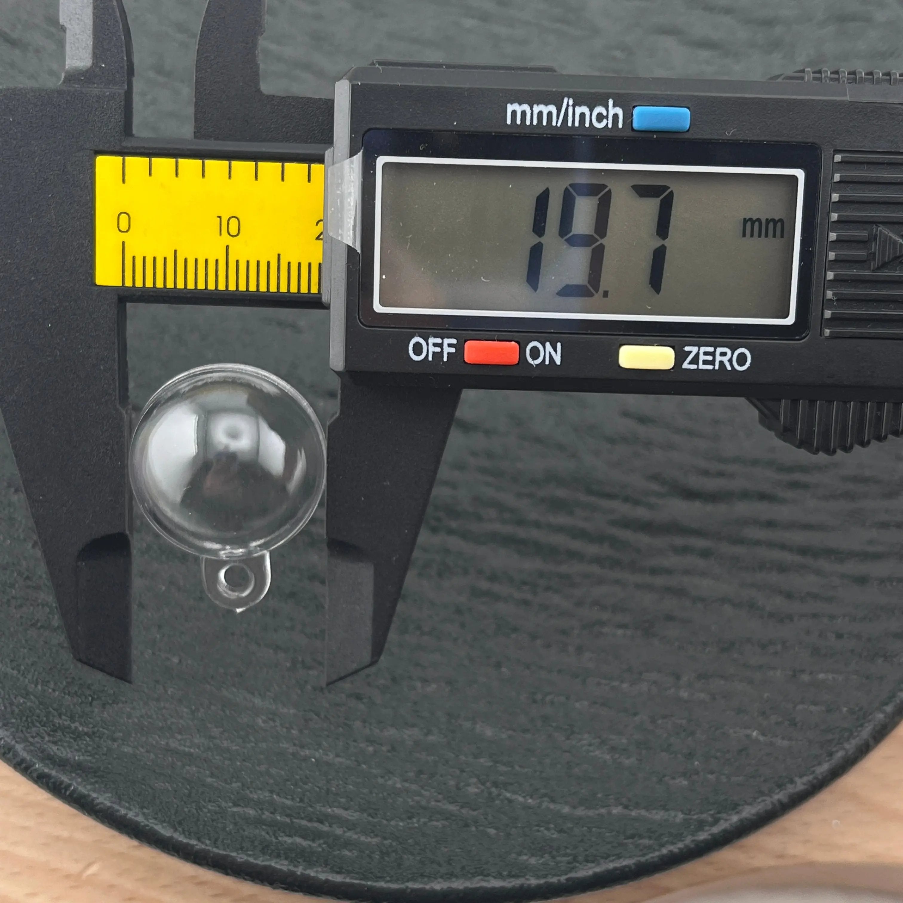 FS2795- 20mm Round Dangle Shaker Beads For Making Car Hangers Zoe's DIY Shop