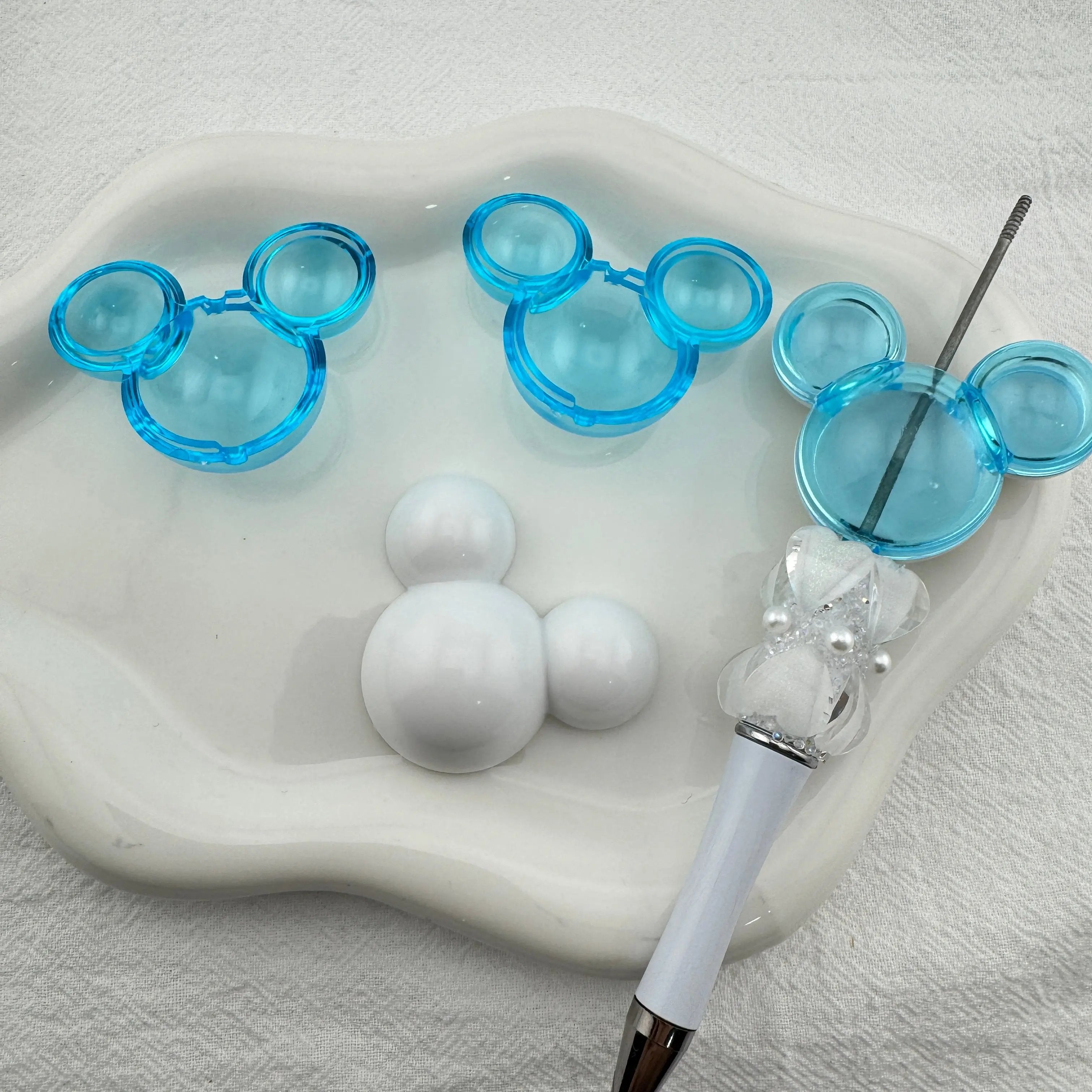 FS3074- 10 Pieces Clear+Solid White Set MK Mouse Head Shakes Beads (5PCS White + 5PCS Clear) Zoe's DIY Shop