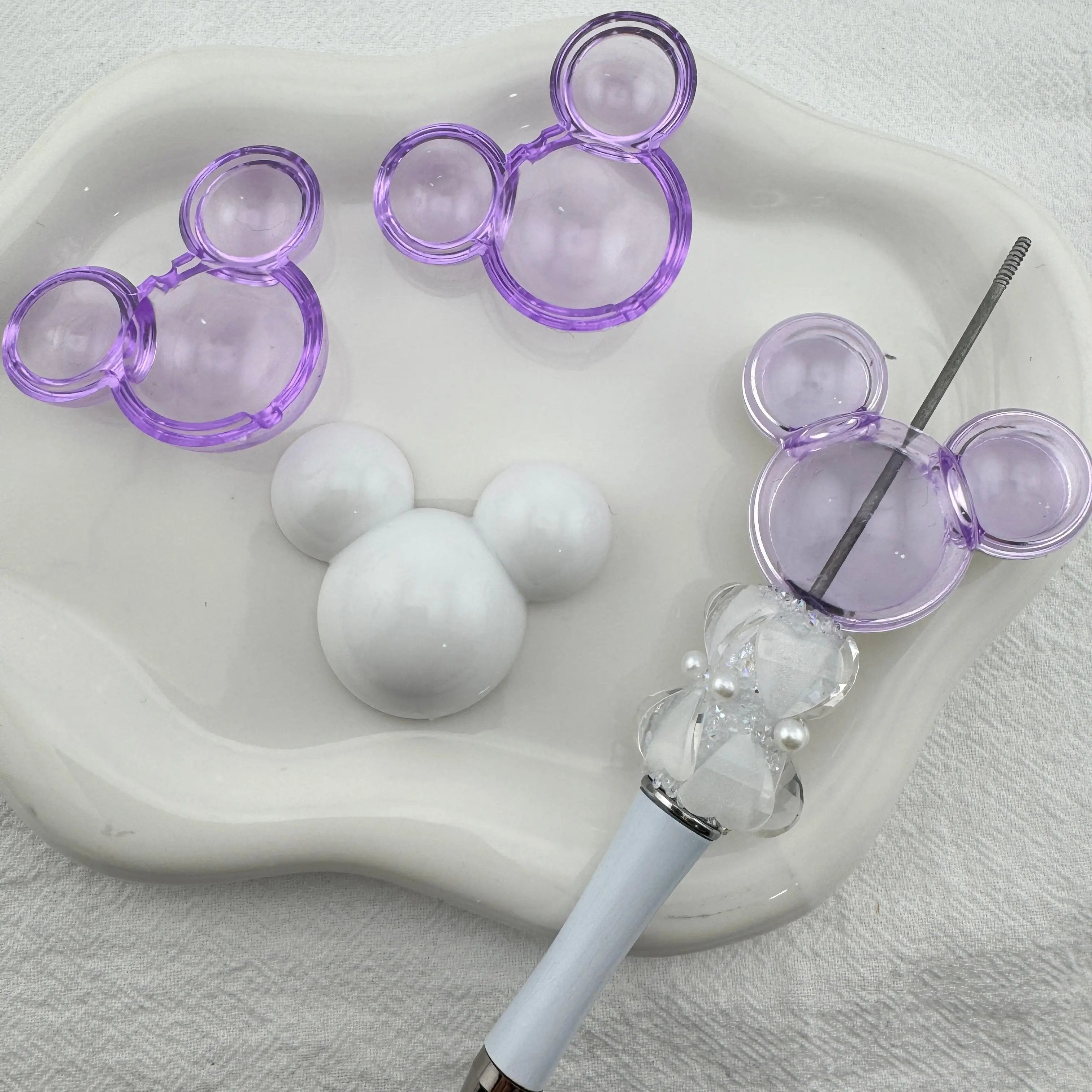 FS3074- 10 Pieces Clear+Solid White Set MK Mouse Head Shakes Beads (5PCS White + 5PCS Clear) Zoe's DIY Shop