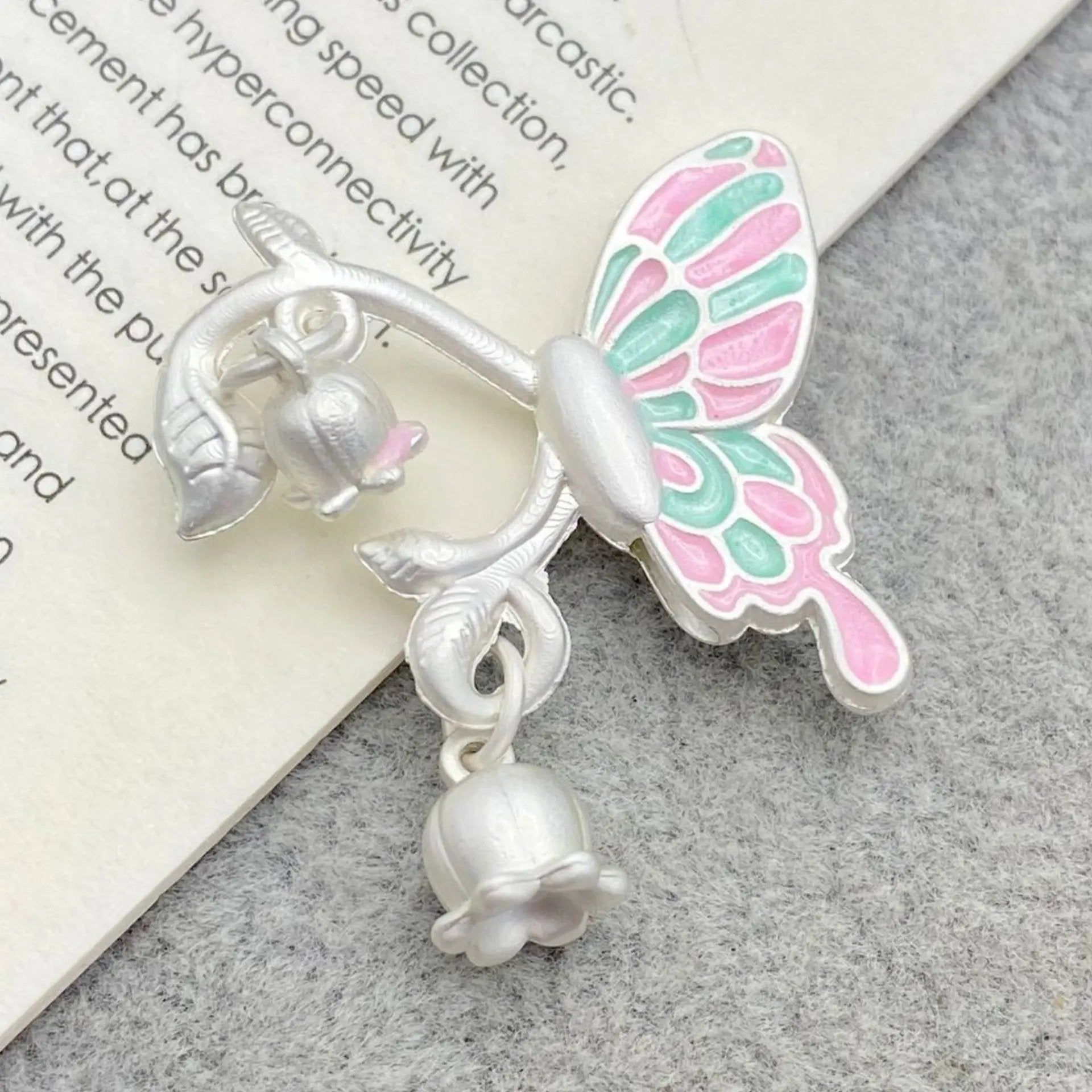 FS3090- Butterfly with Lily of the valley Alloy Beads for Making Keychain Zoe's DIY Shop