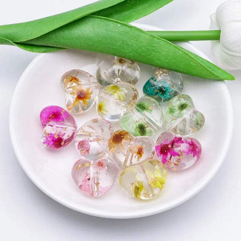 FS4262- Loving - Heart Dried - Flower Resin Beads 20mm For DIY Projects Zoe's DIY Shop