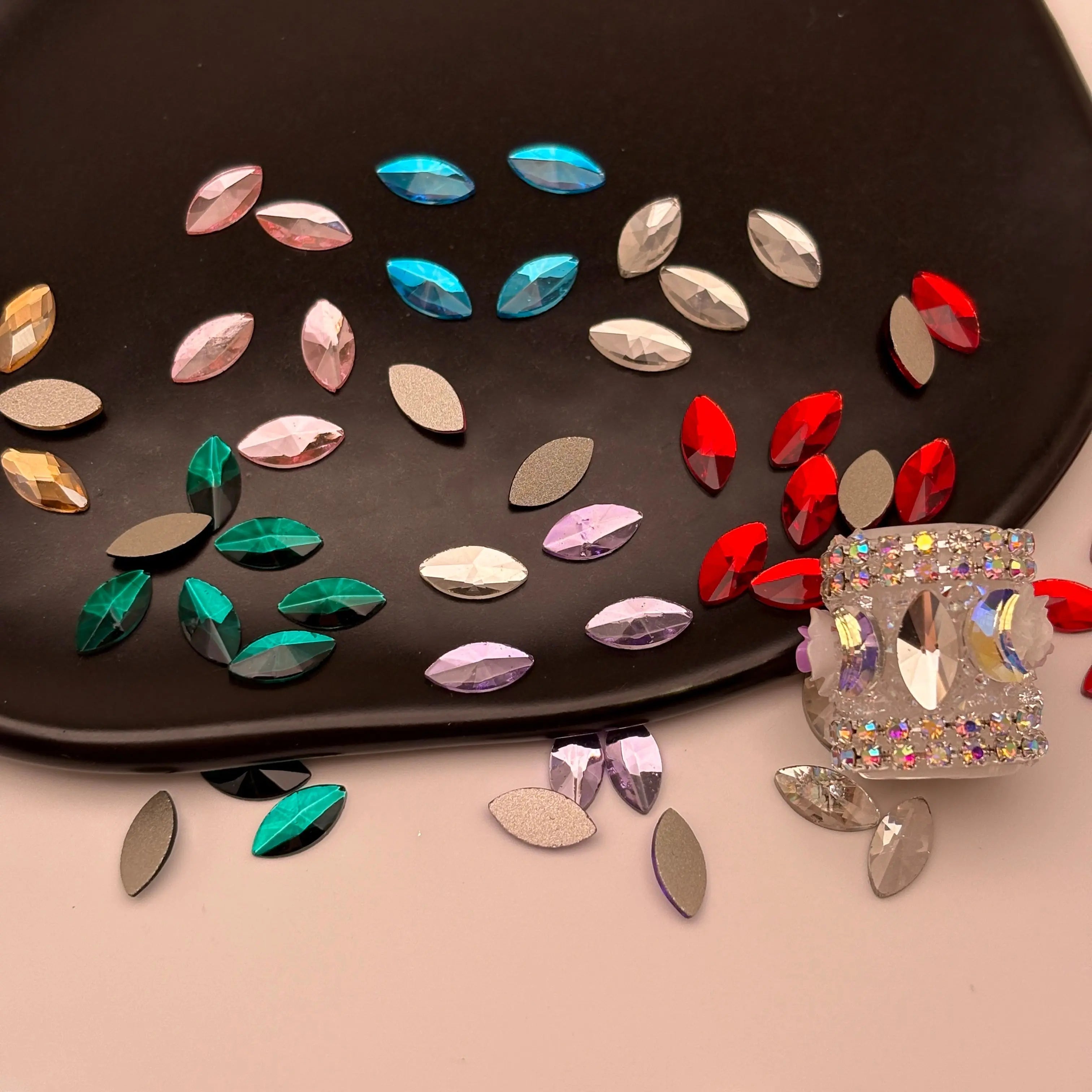 FS4576-  5*10mm Horse Eyes Flat Bottom Crystal Glass Nail Charms Zoe DIY Wholesale