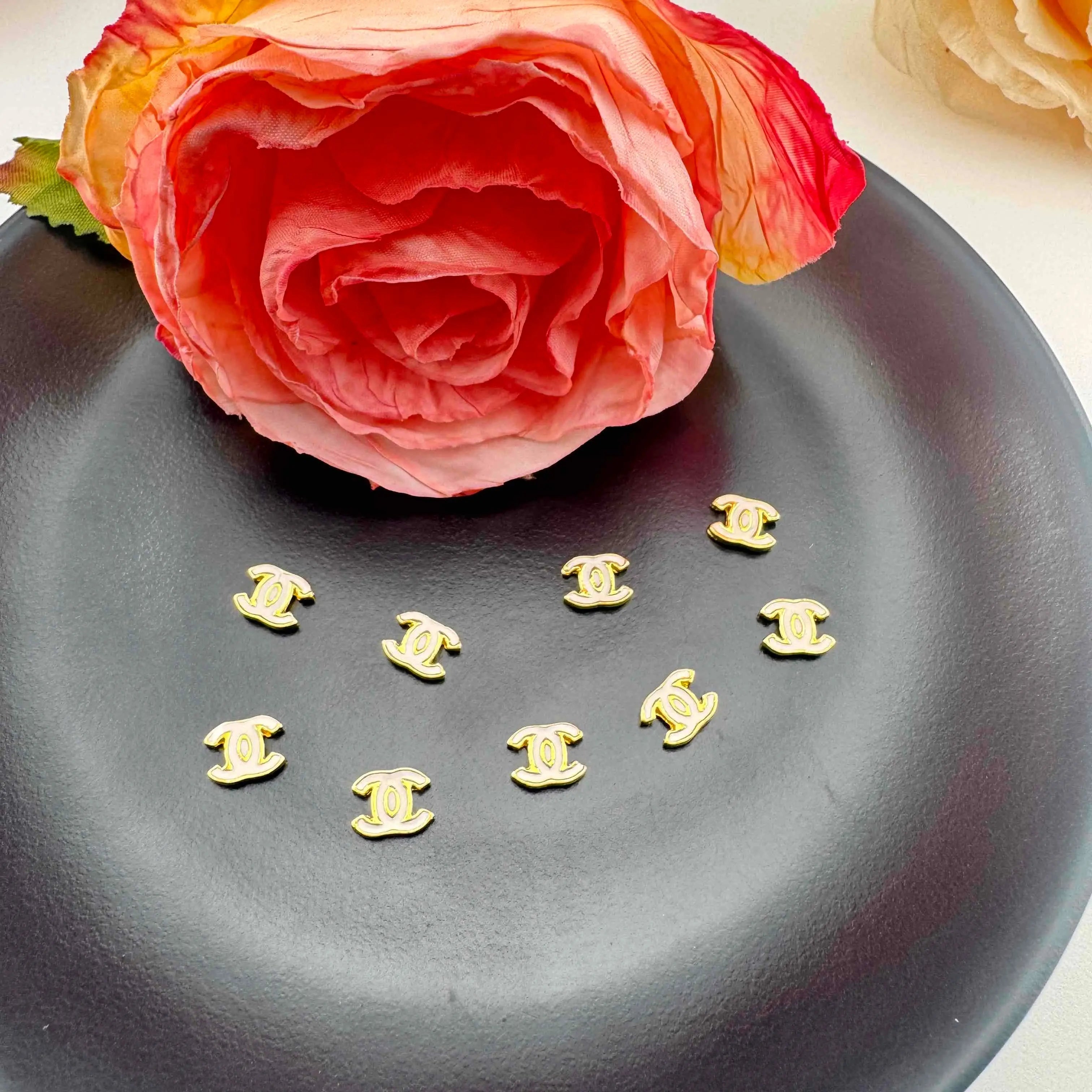 FS4776-7mm C Metal Nail Charms Zoe DIY Wholesale