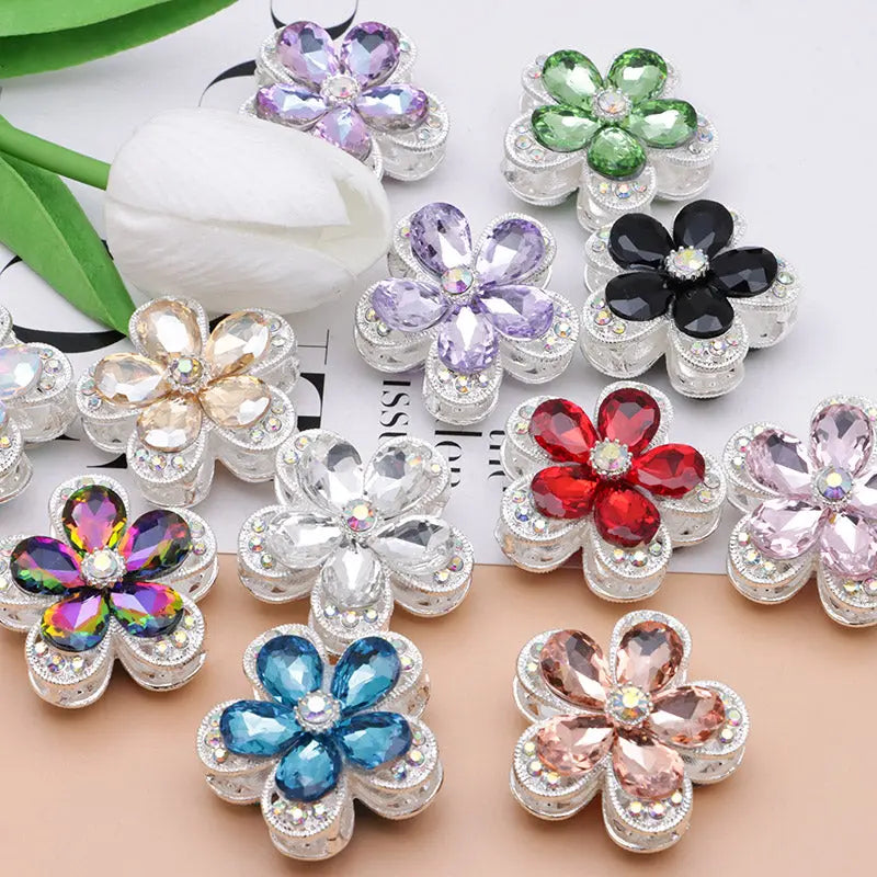 FS4833- 3.6×3.6 Cm Alloy Hollow-out Five-petal Alloy Beads That Can Pass A Pen For Keychain Jewelry Making Zoe's DIY Shop