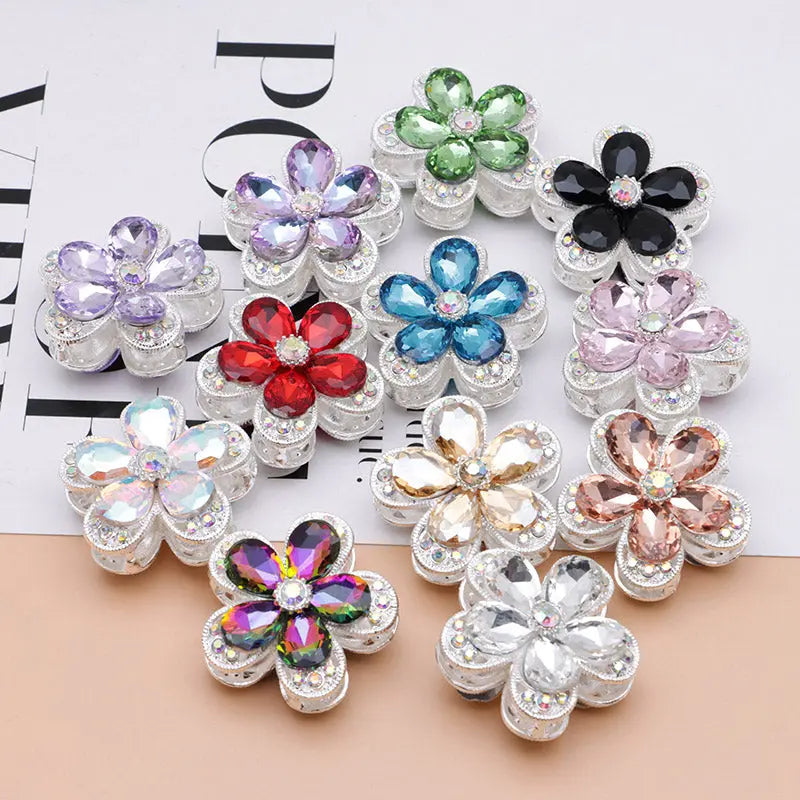 FS4833- 3.6×3.6 Cm Alloy Hollow-out Five-petal Alloy Beads That Can Pass A Pen For Keychain Jewelry Making Zoe's DIY Shop