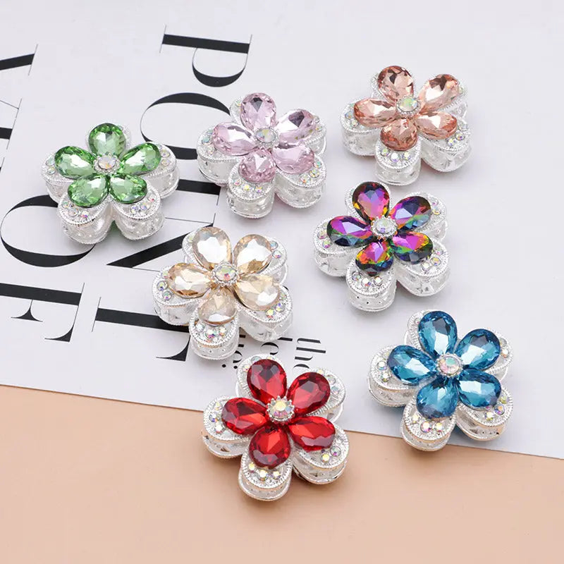 FS4833- 3.6×3.6 Cm Alloy Hollow-out Five-petal Alloy Beads That Can Pass A Pen For Keychain Jewelry Making Zoe's DIY Shop