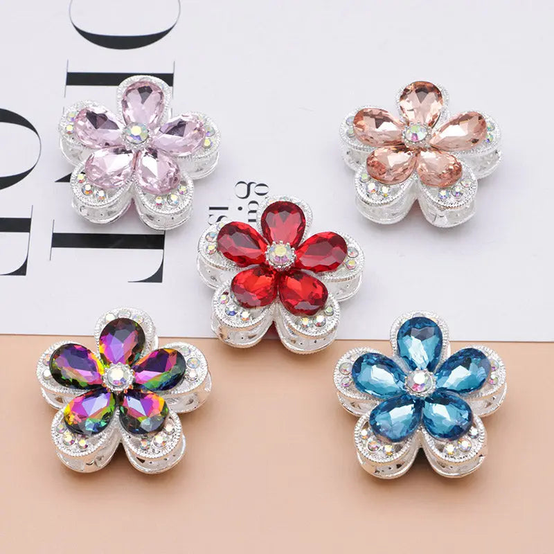 FS4833- 3.6×3.6 Cm Alloy Hollow-out Five-petal Alloy Beads That Can Pass A Pen For Keychain Jewelry Making Zoe's DIY Shop