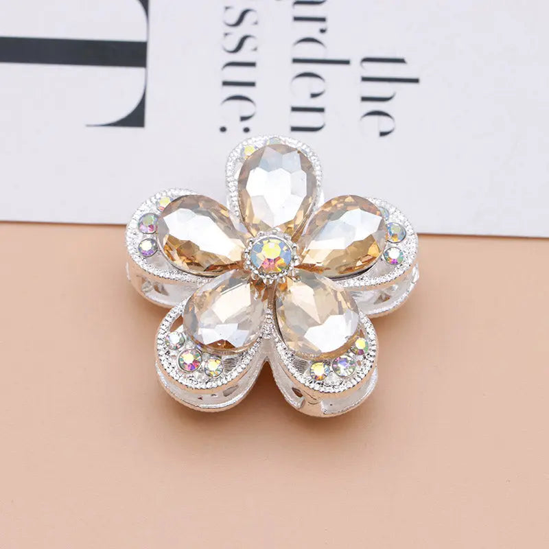 FS4833- 3.6×3.6 Cm Alloy Hollow-out Five-petal Alloy Beads That Can Pass A Pen For Keychain Jewelry Making Zoe's DIY Shop