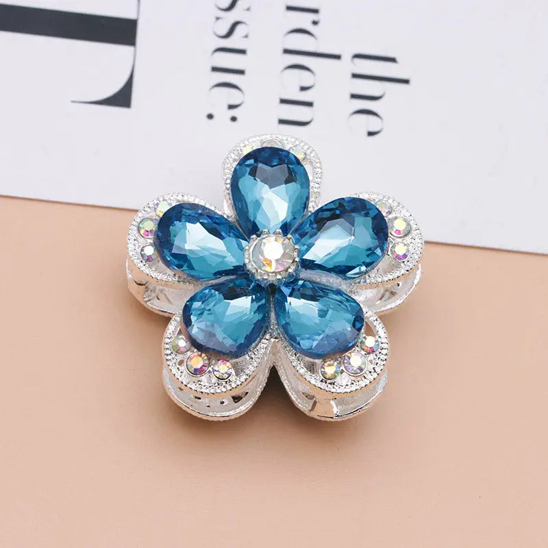 FS4833- 3.6×3.6 Cm Alloy Hollow-out Five-petal Alloy Beads That Can Pass A Pen For Keychain Jewelry Making Zoe's DIY Shop