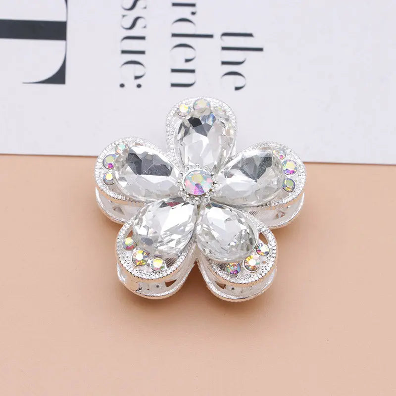 FS4833- 3.6×3.6 Cm Alloy Hollow-out Five-petal Alloy Beads That Can Pass A Pen For Keychain Jewelry Making Zoe's DIY Shop