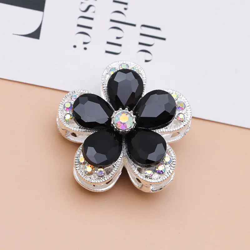 FS4833- 3.6×3.6 Cm Alloy Hollow-out Five-petal Alloy Beads That Can Pass A Pen For Keychain Jewelry Making Zoe's DIY Shop