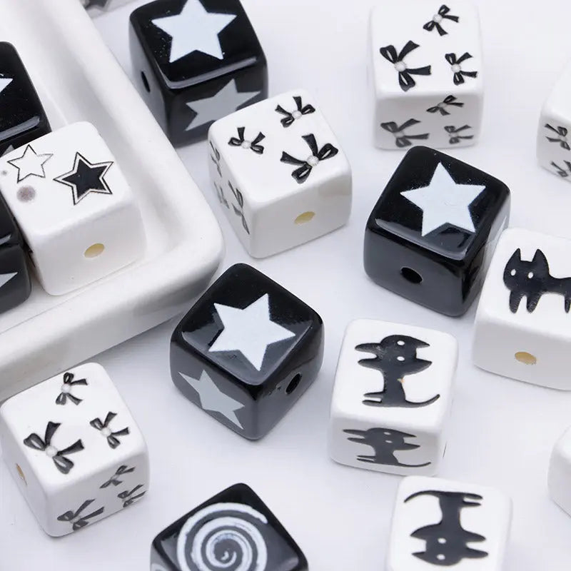 FS5127- 15mm Mixed Black And White Cubes Beads Zoe's DIY Shop