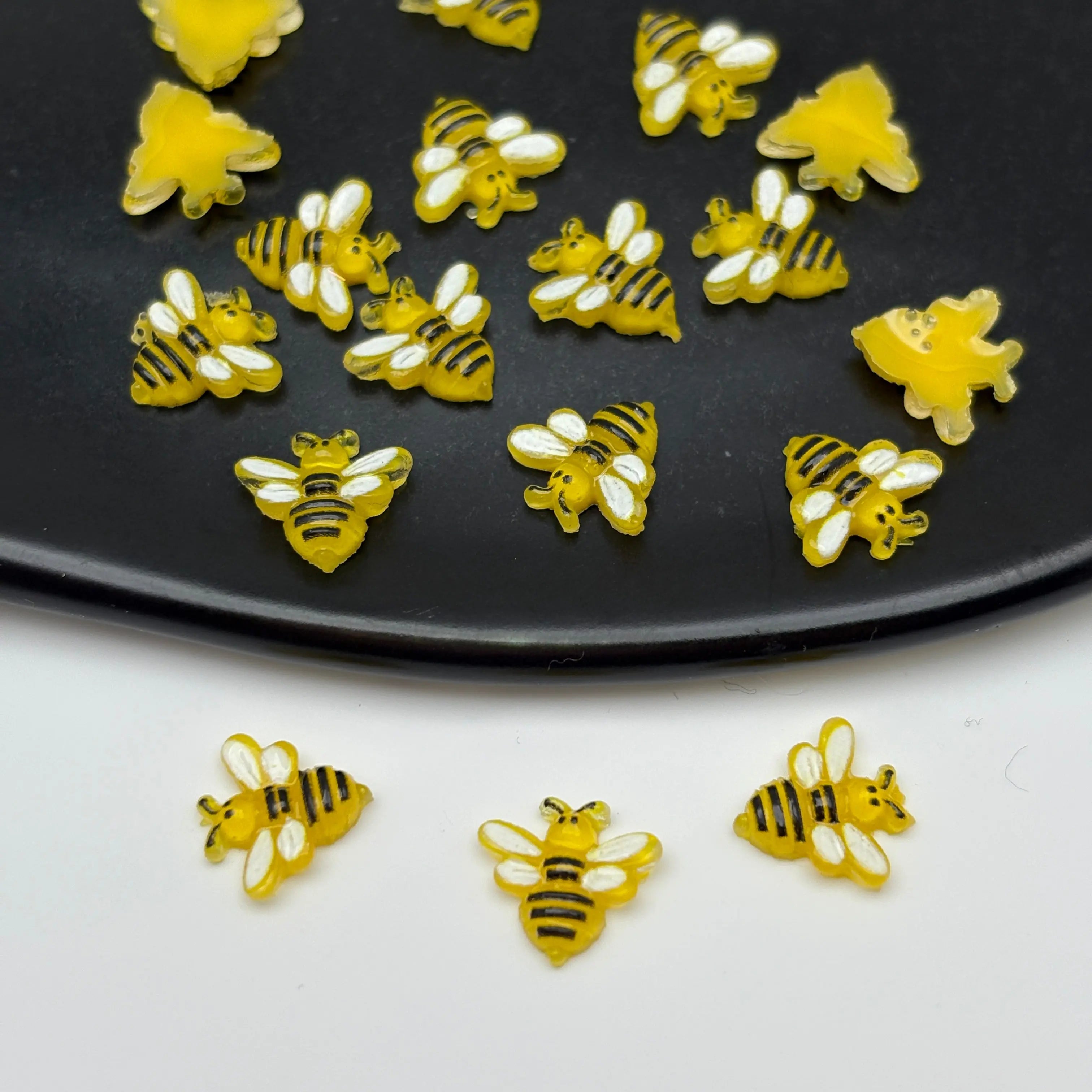 FS5408- 9.5*10Mm Small Bee Charms Small Bee Patches For DIY Project For DIY Projects Zoe's DIY Shop