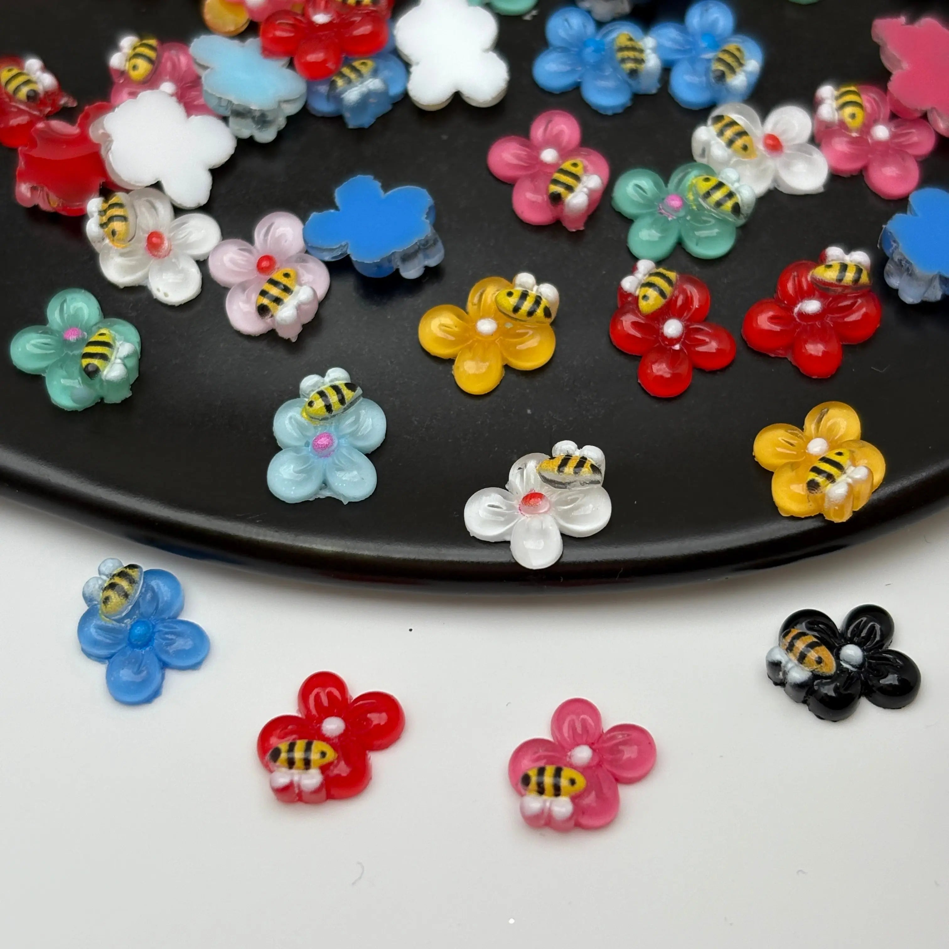 FS5409- 8*10mm Bee In Flower Charms Small Bee Patches On Flowers For DIY Project Zoe's DIY Shop