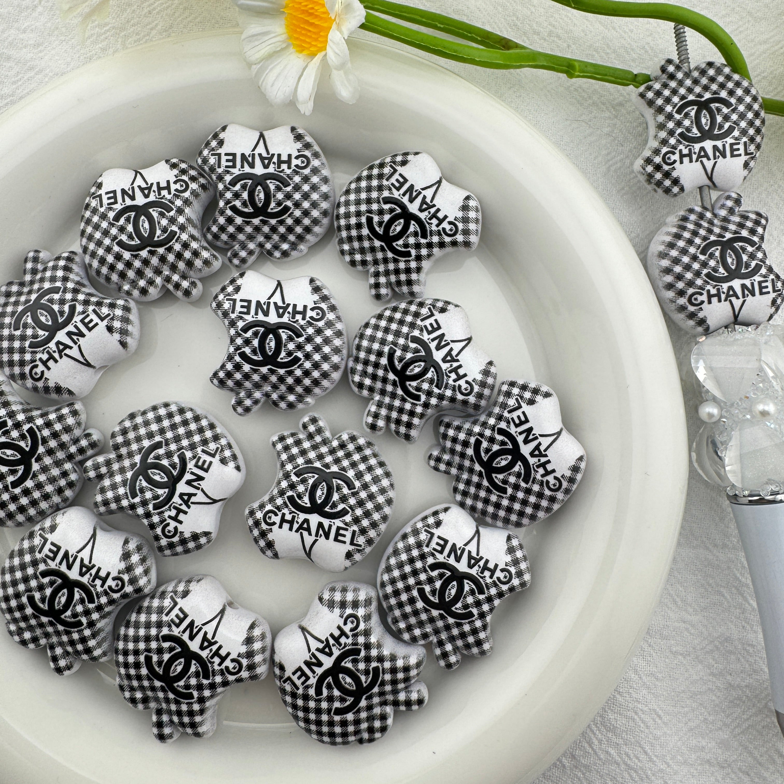 FS6711-20×25mm Apple Printed Acrylic Beads Zoe's DIY Shop