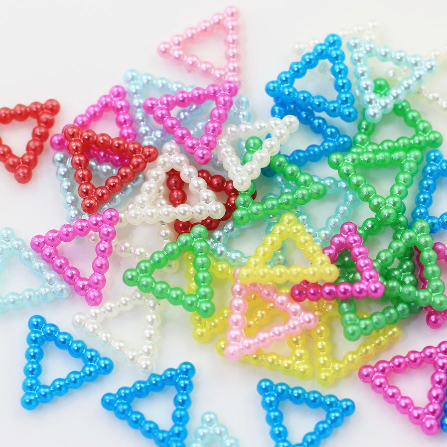 FS1992-10×9mm Triangle Pearl Looking Acrylic Nail Charms For Making Fancy Beads Or Fancy Pen