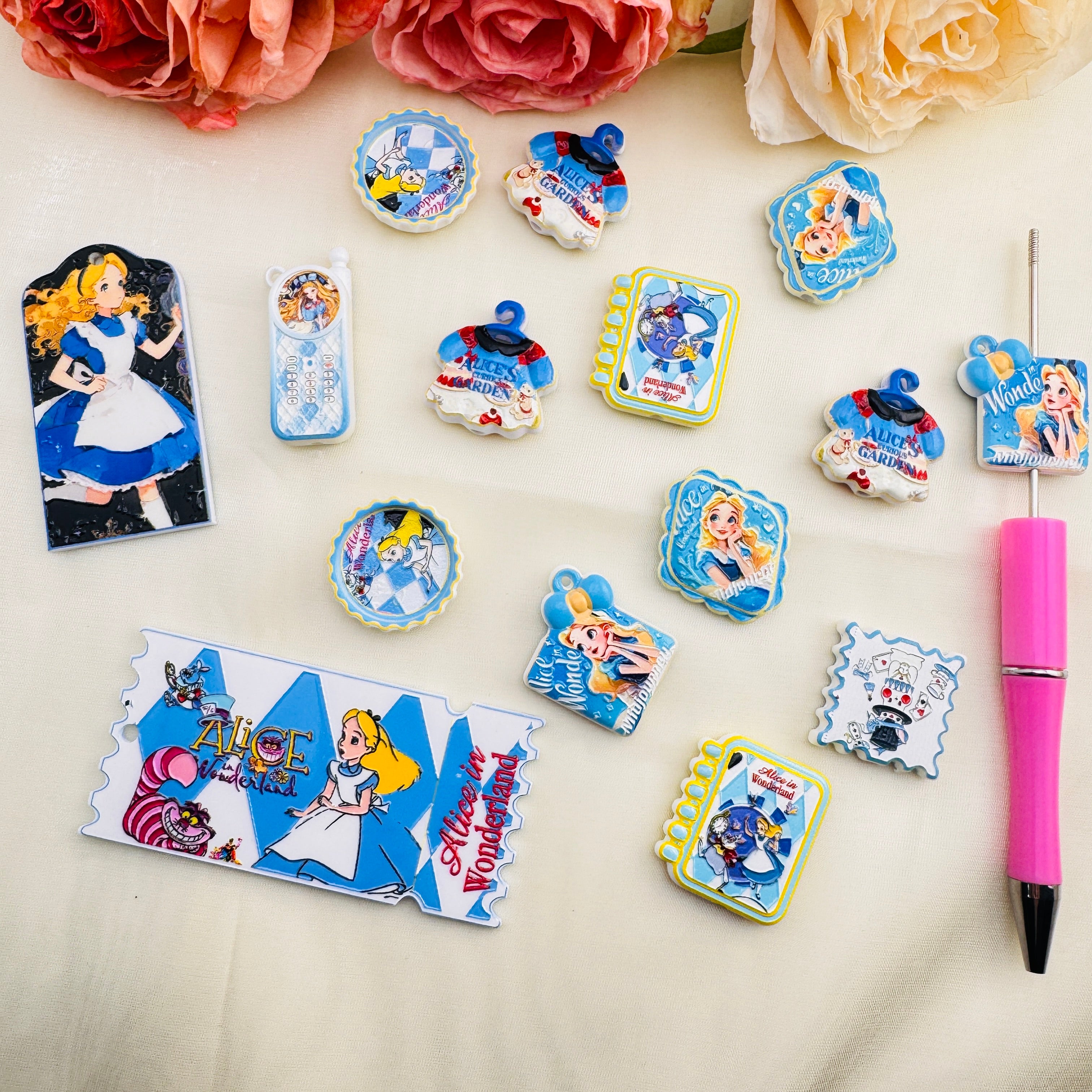 FS10511-Random Mixed Alice Printed Acrylic Beads For Beadable Pens Jewelry Making Keychain Making