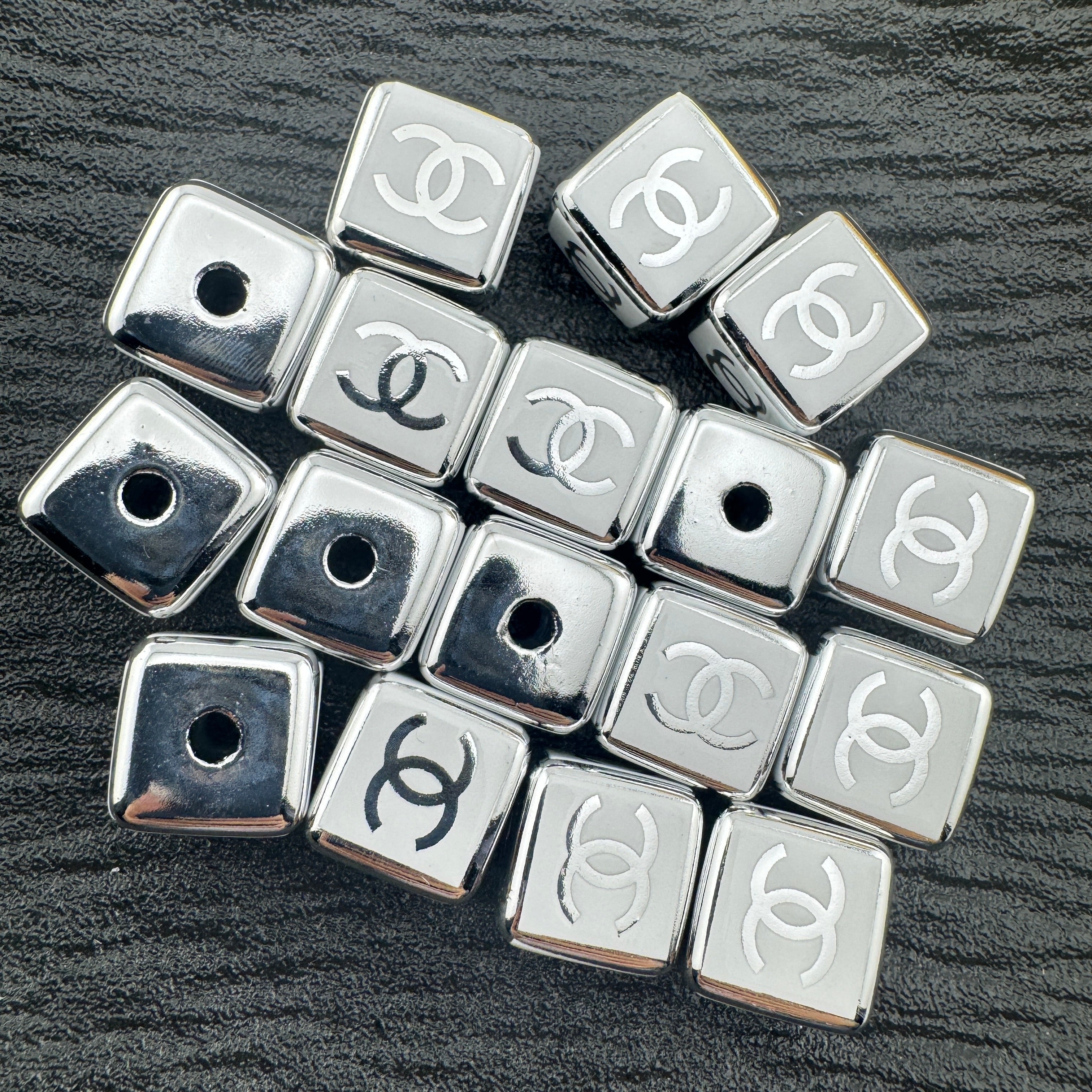 FS6704-16mm Sliver Metallic UV Coating Acrylic Cube Beads Zoe's DIY Shop