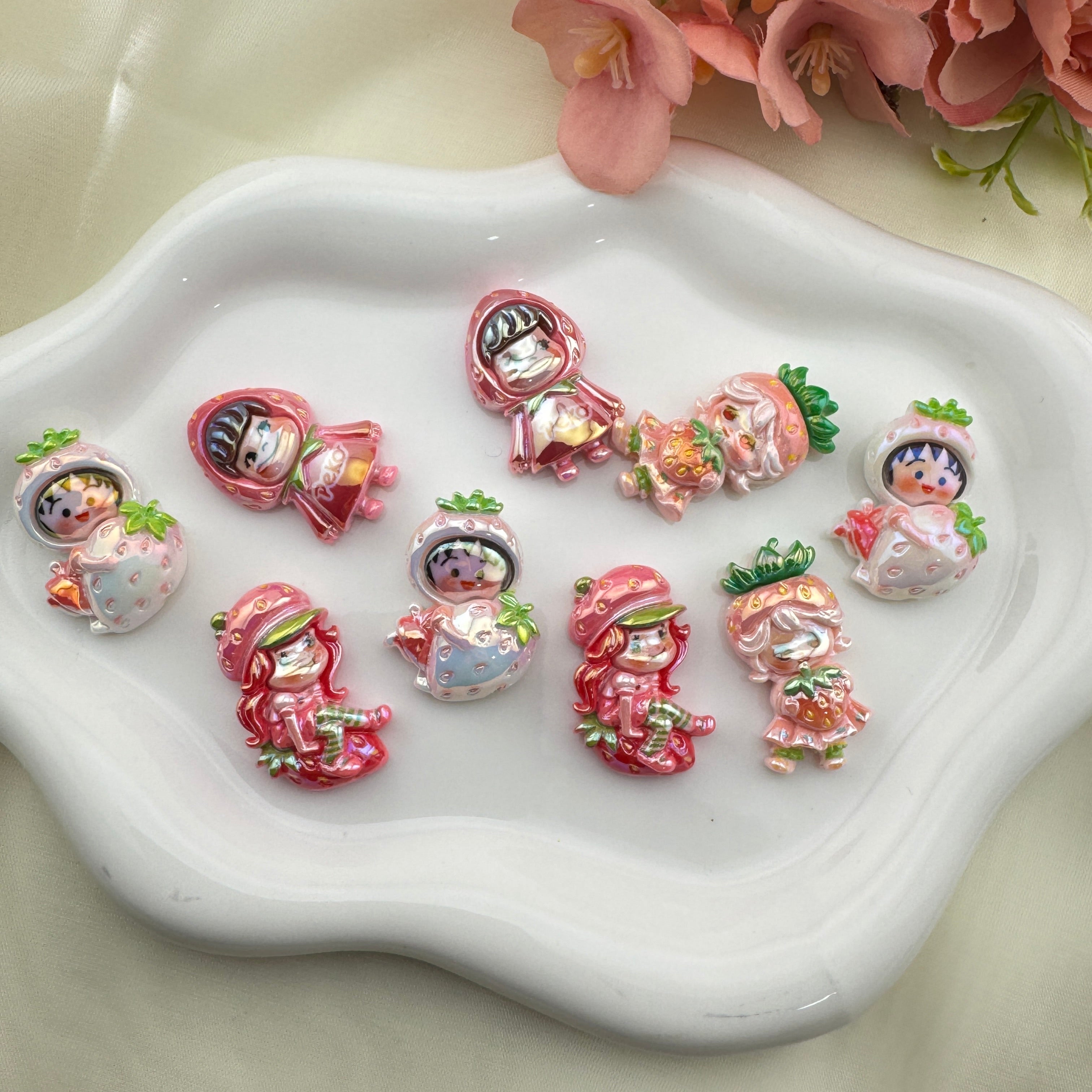 FS6728-UV Coating Strawberry Girl Resin Beads Zoe's DIY Shop