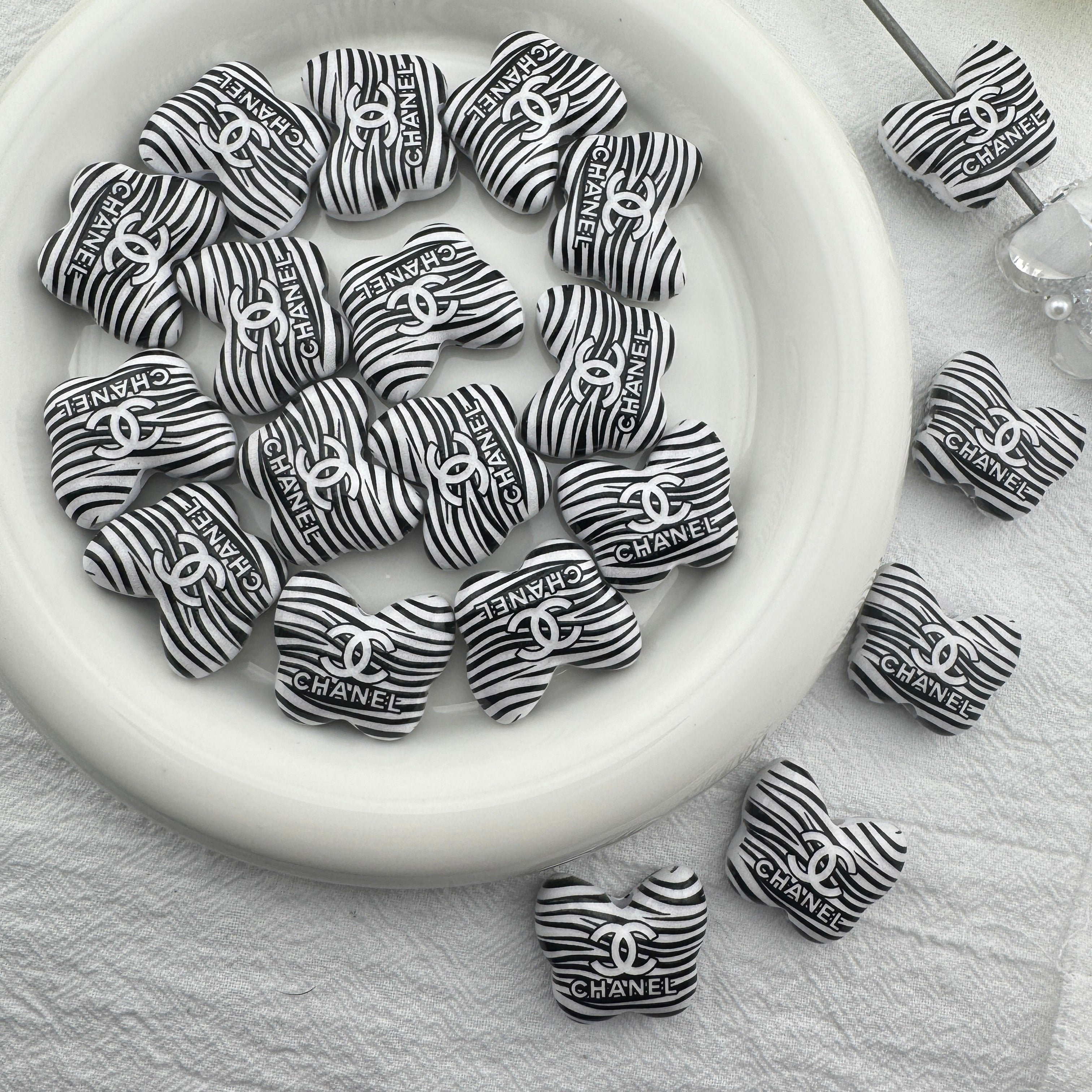 FS6707-25×21mm  Printed Butterfly Acrylic Beads Zoe's DIY Shop