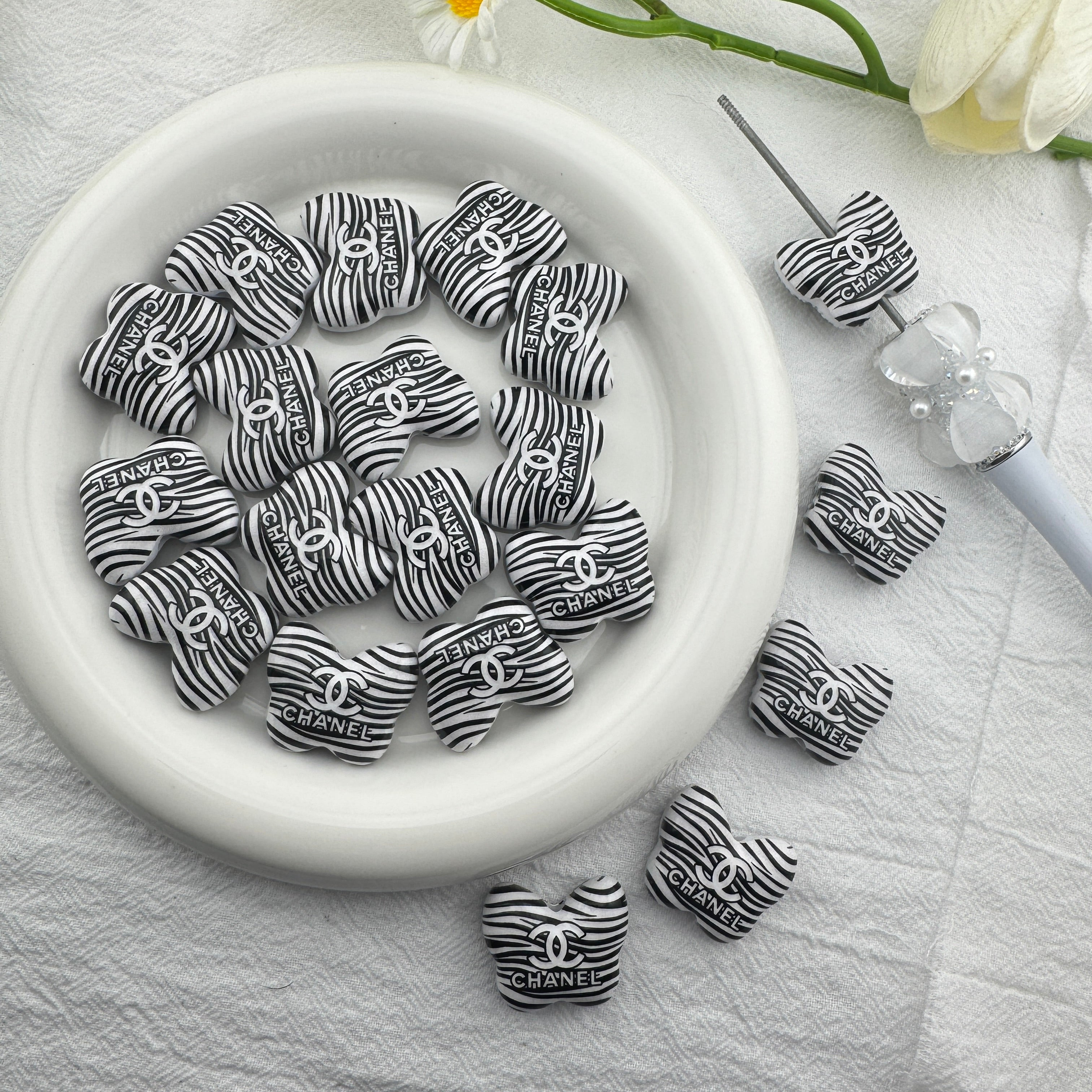 FS6707-25×21mm  Printed Butterfly Acrylic Beads Zoe's DIY Shop