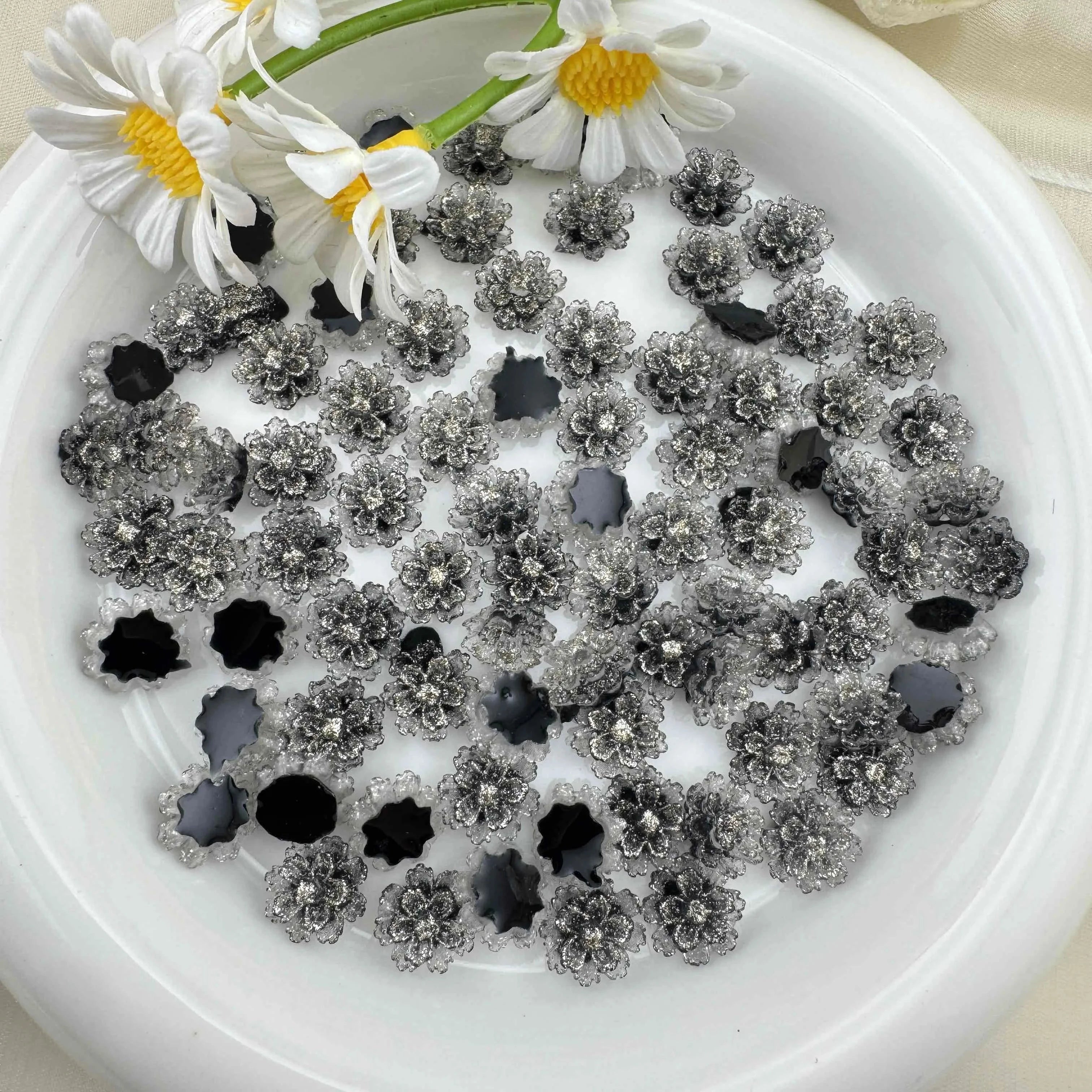 FS1047-10mm Luminous Lotus Flower Nail Charms For Making Fancy Beads Or Fancy Beadable Pens Zoe DIY Wholesale