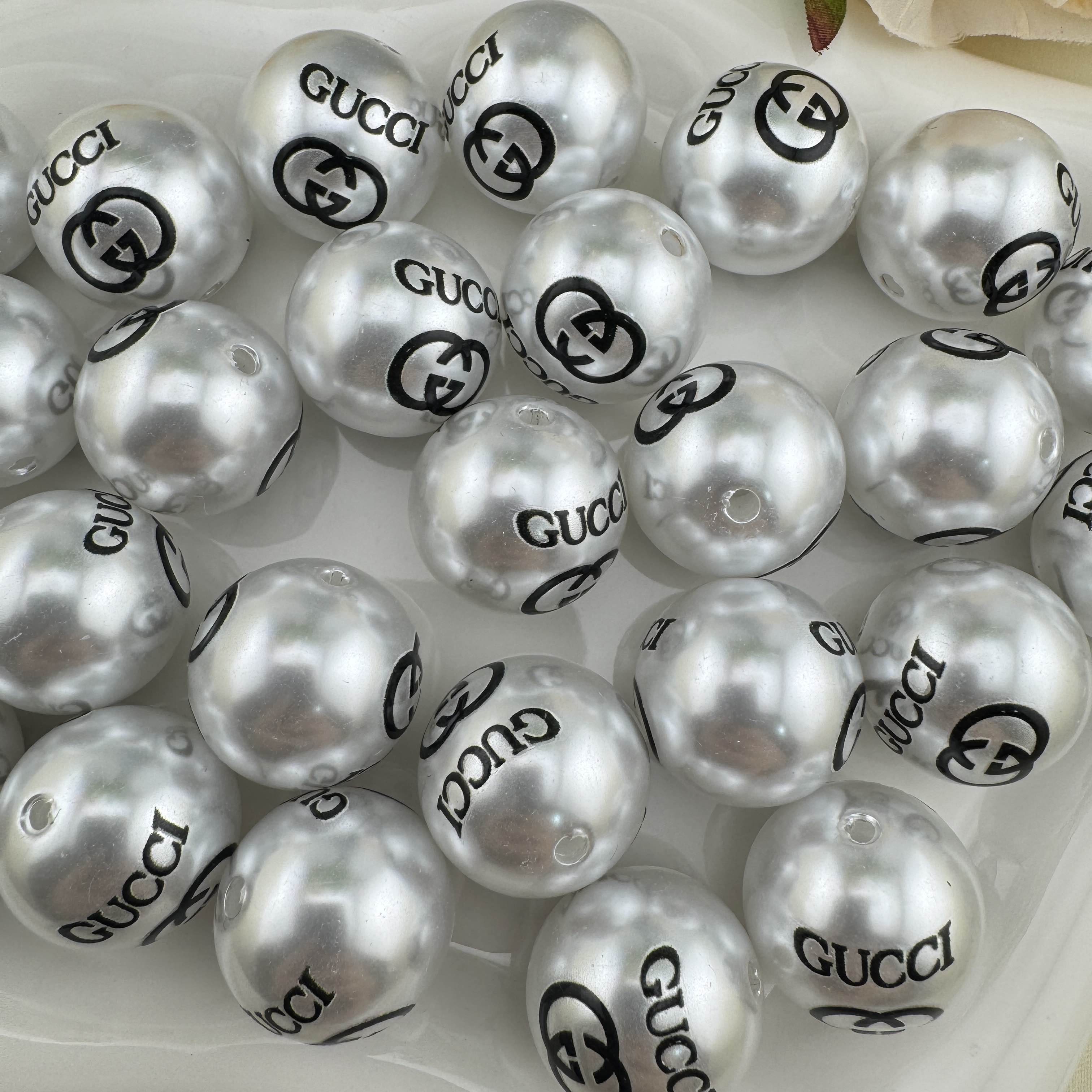 FS6826-20mm Pearl Looking Acrylic Beads Zoe DIY Wholesale
