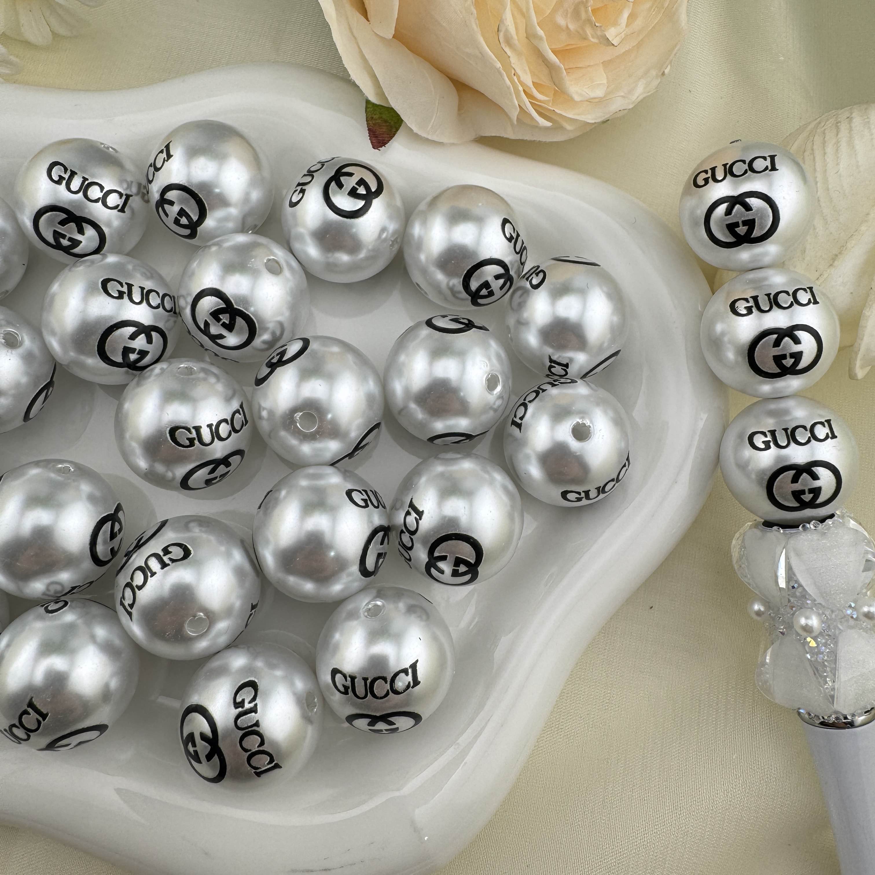 FS6826-20mm Pearl Looking Acrylic Beads Zoe DIY Wholesale
