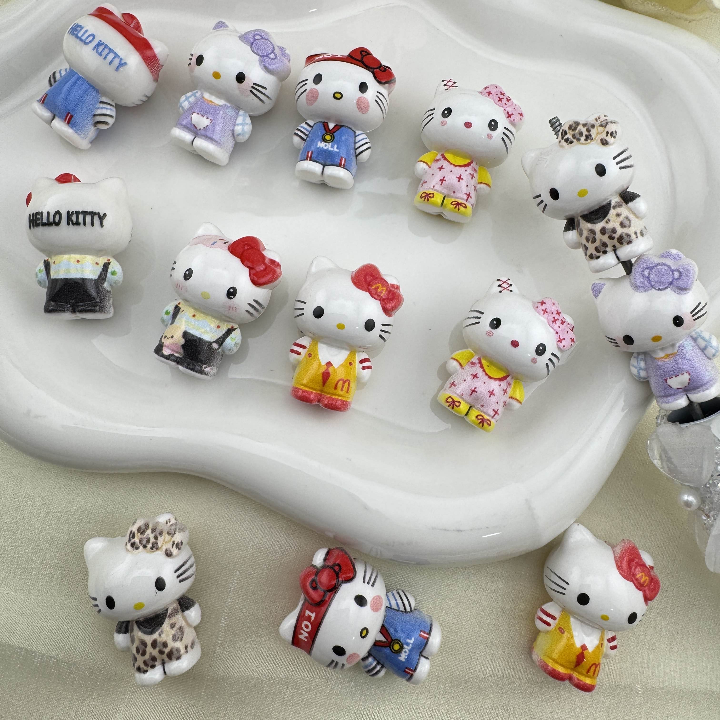 FS6829-27×18mm 3D HK Acrylic Beads Zoe DIY Wholesale