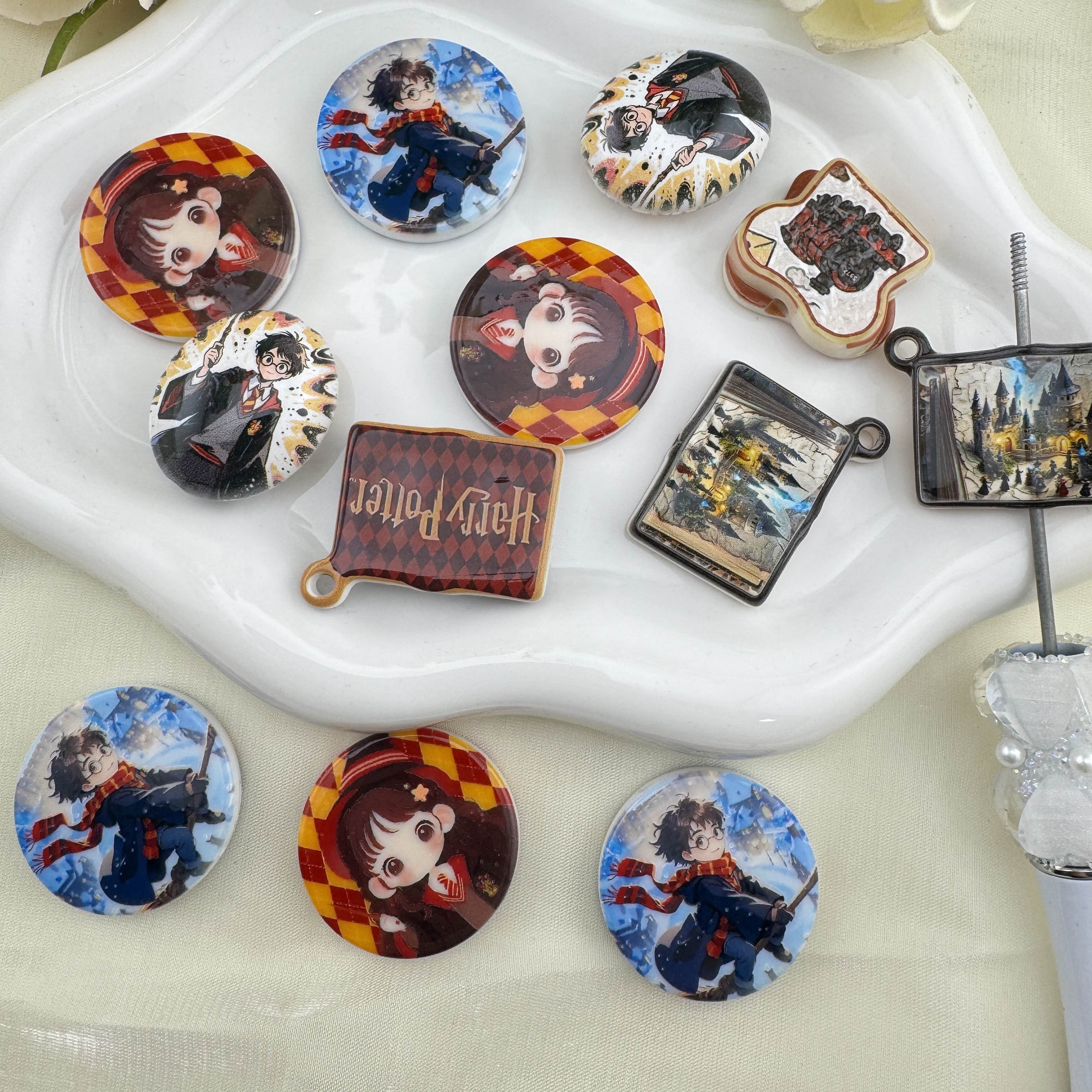 FS6833-Random Mixed Harry Potter Acrylic Beads Zoe DIY Wholesale