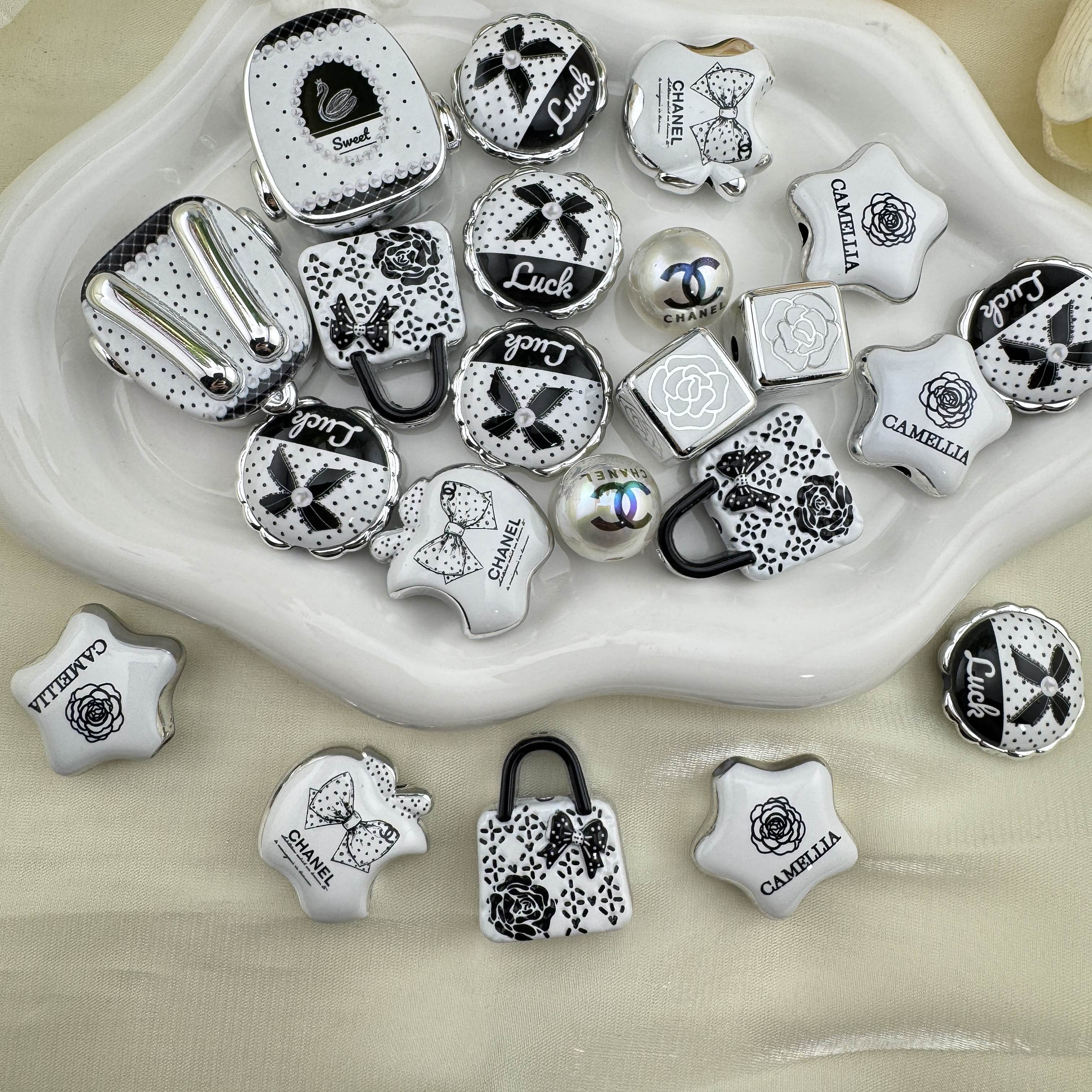 FS6839-Random Mixed Sliver Acrylic Beads Zoe DIY Wholesale