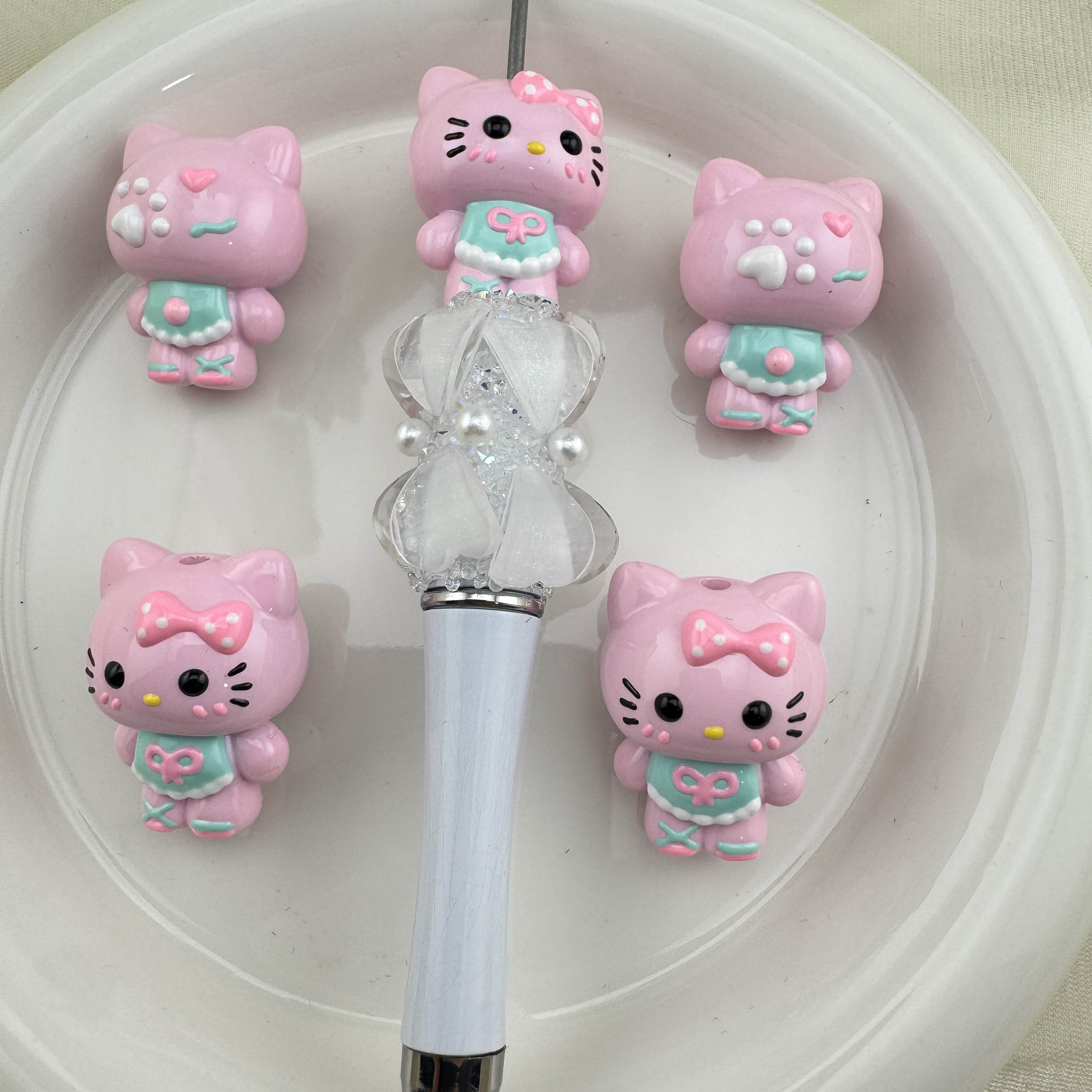 FS6804-3D HK Hand Painted Acrylic Beads Zoe DIY Wholesale