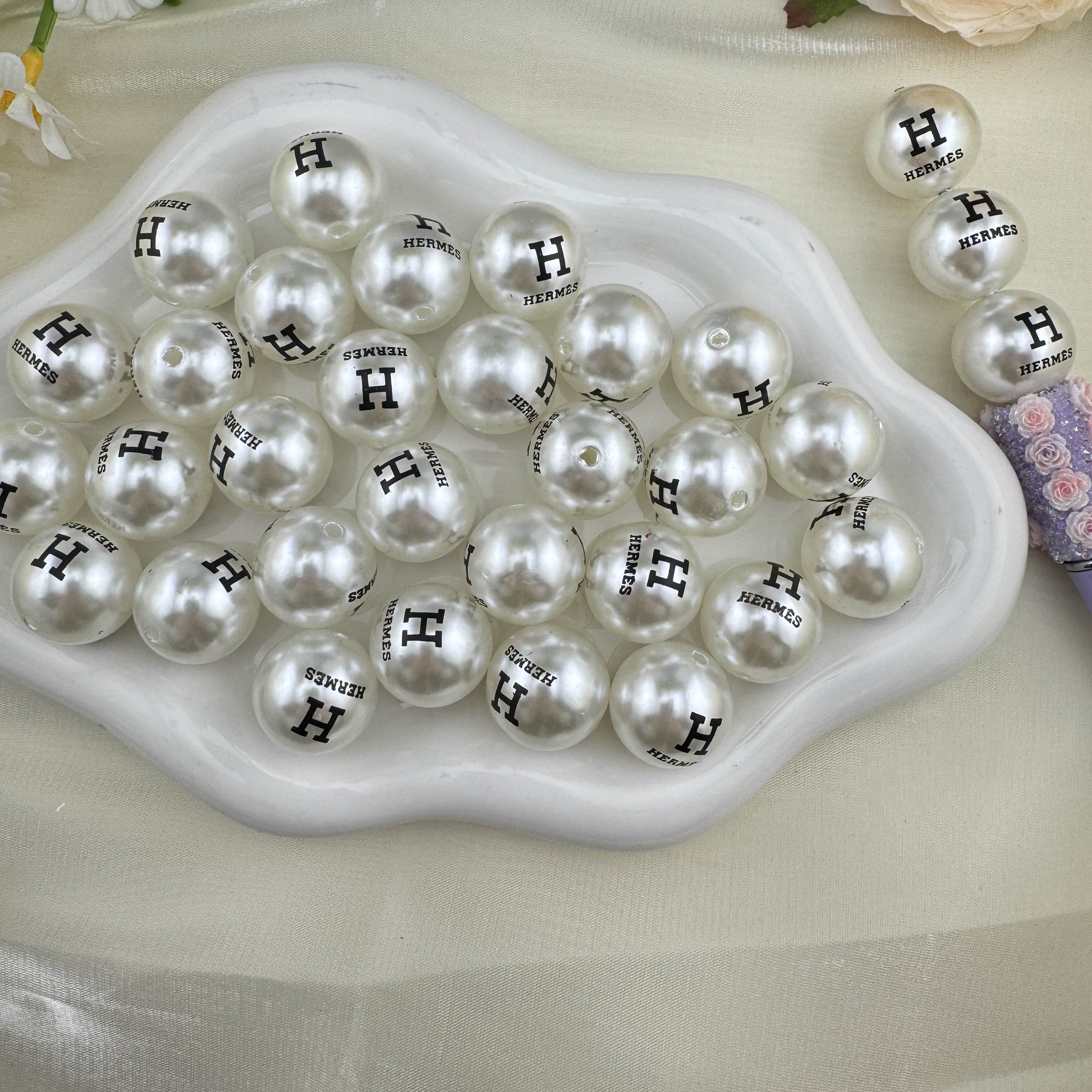 FS6887-20mm H Pearl Looking Acrylic Beads For Making Keychain Jewelry Making Zoe DIY Wholesale