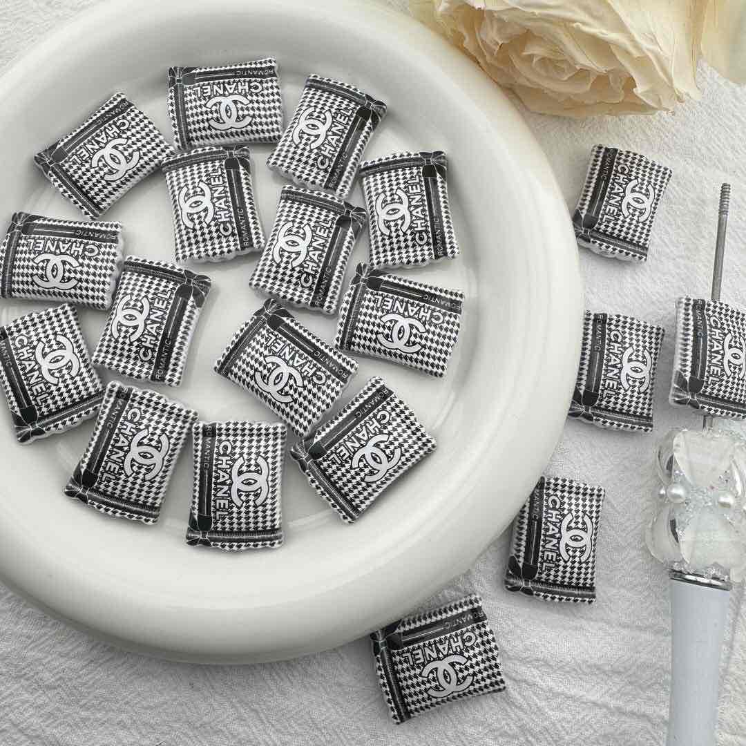 FS6710-18×22mm  CC Printed Cube Acrylic Beads