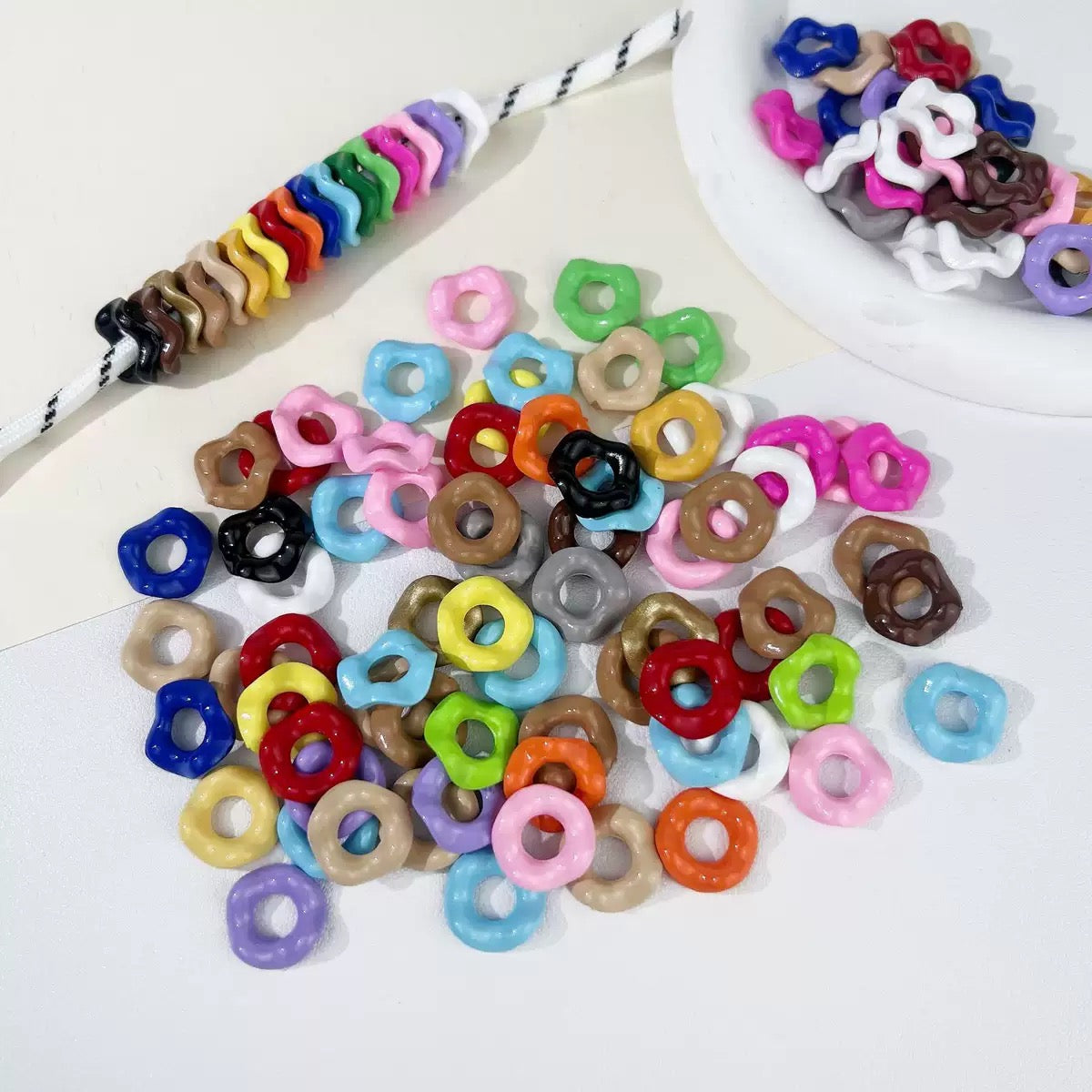 FS19419-About 16mm UV Coating Random Mixed Color Wave Spacer Beads