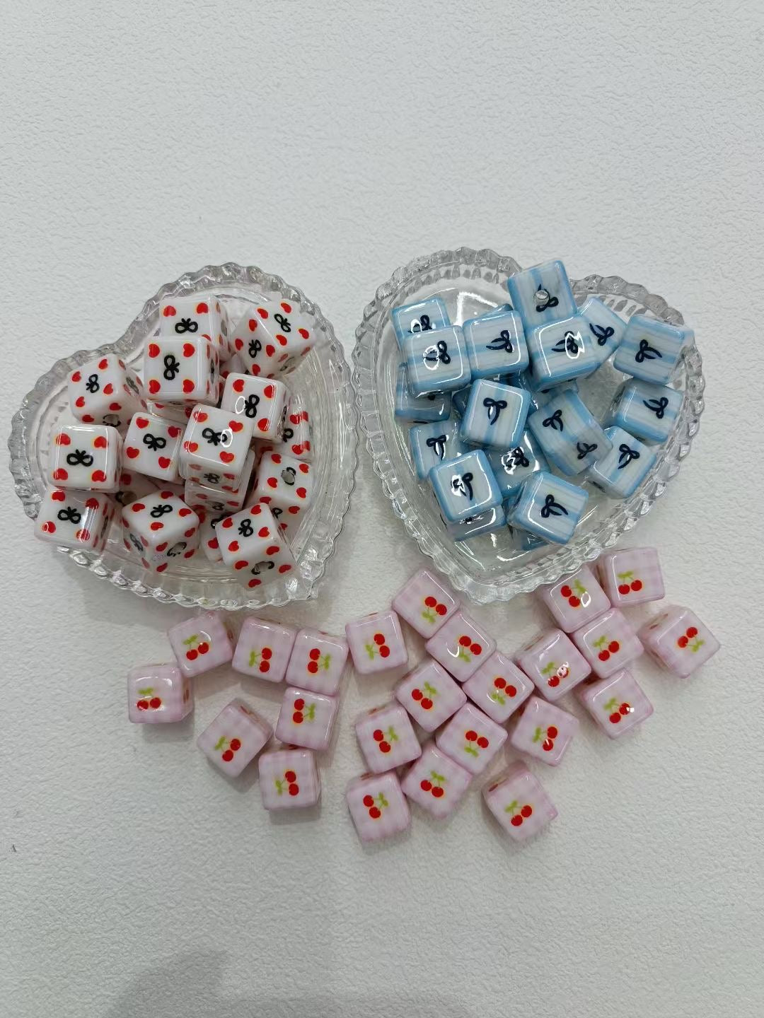 FS1922-Random Mixed Color Printed Cube Beads